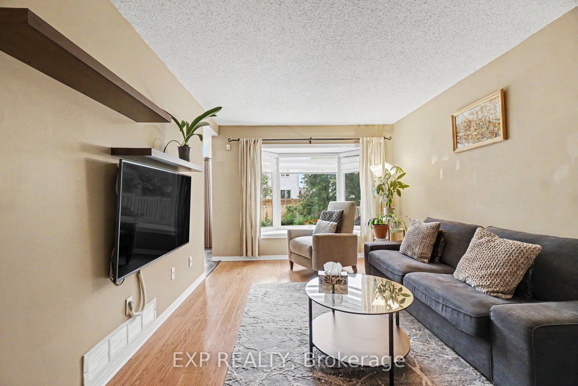 11 Longshire Circle Property Photo 13