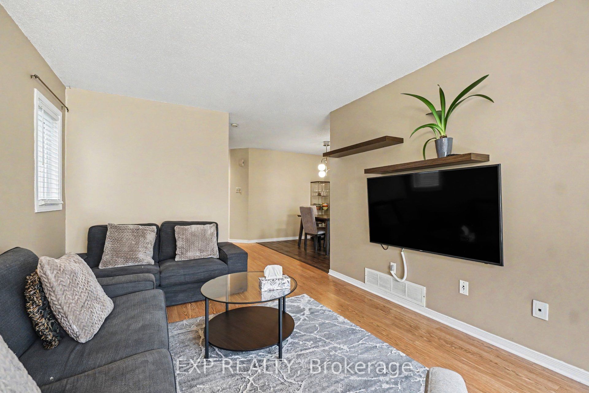 11 Longshire Circle Property Photo 15