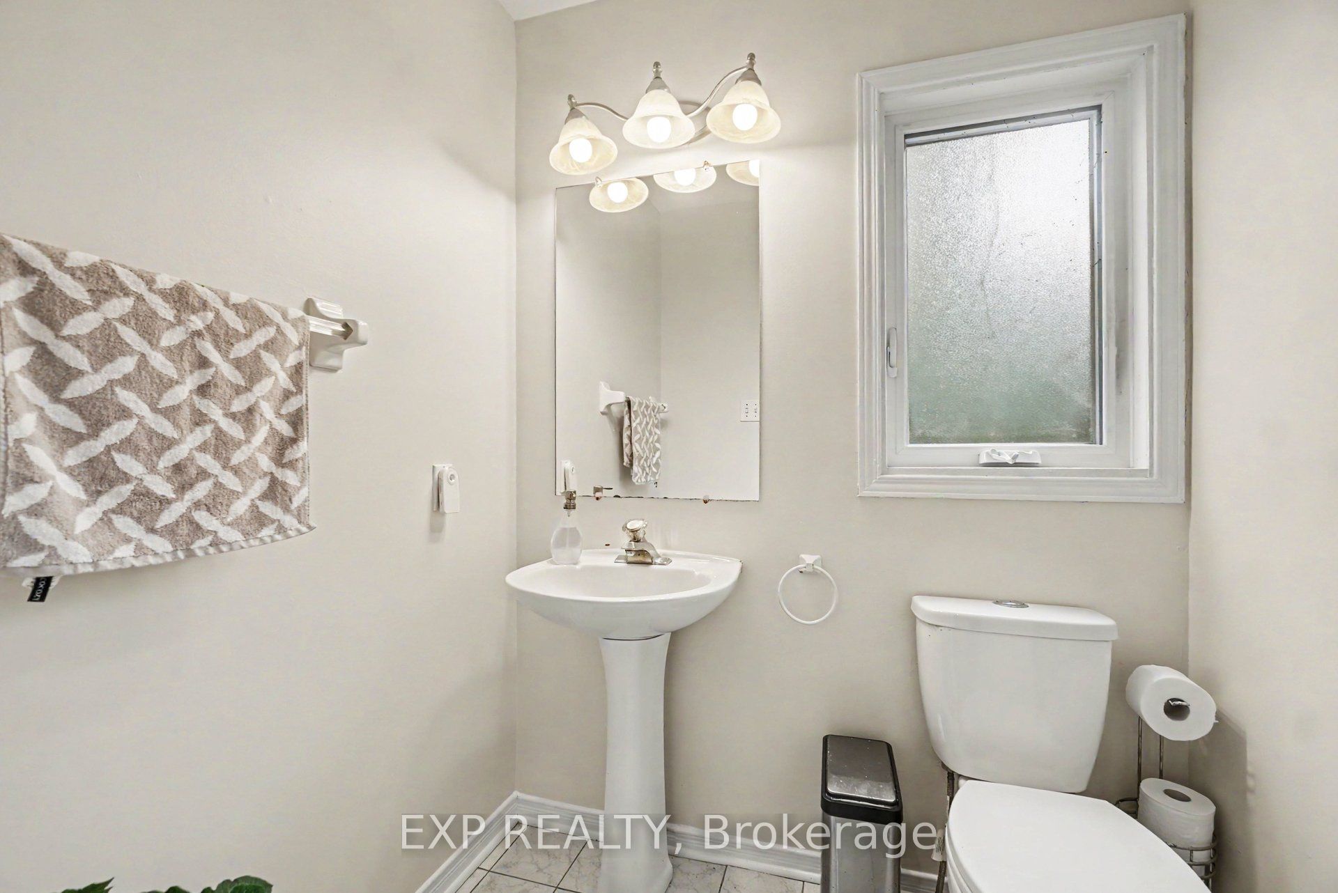 11 Longshire Circle Property Photo 16