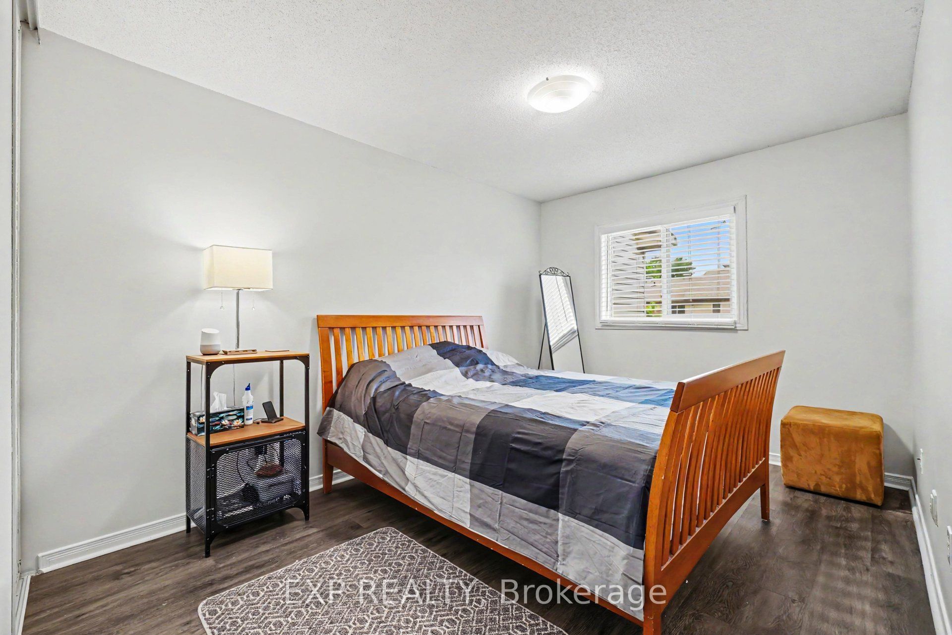 11 Longshire Circle Property Photo 21