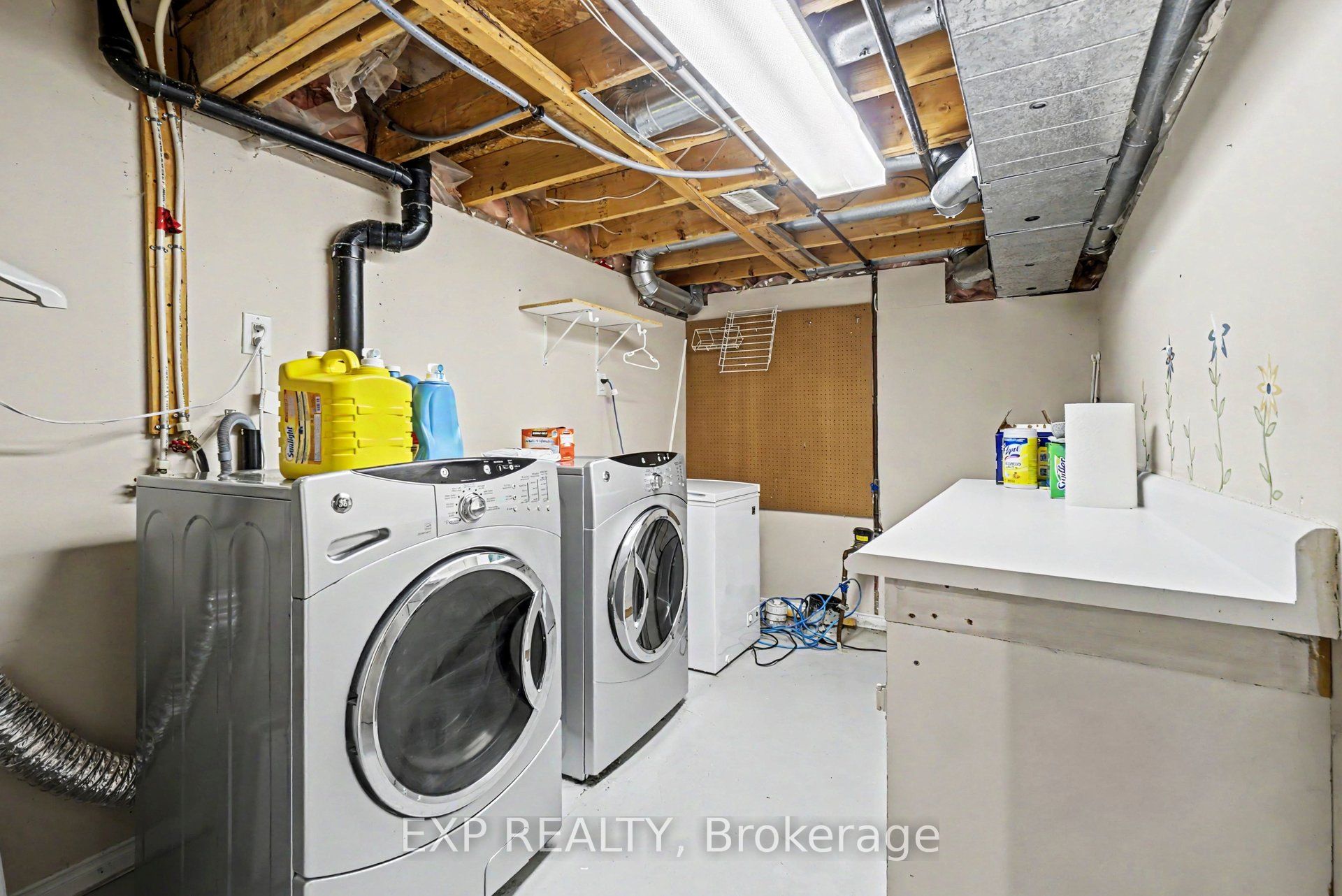 11 Longshire Circle Property Photo 29