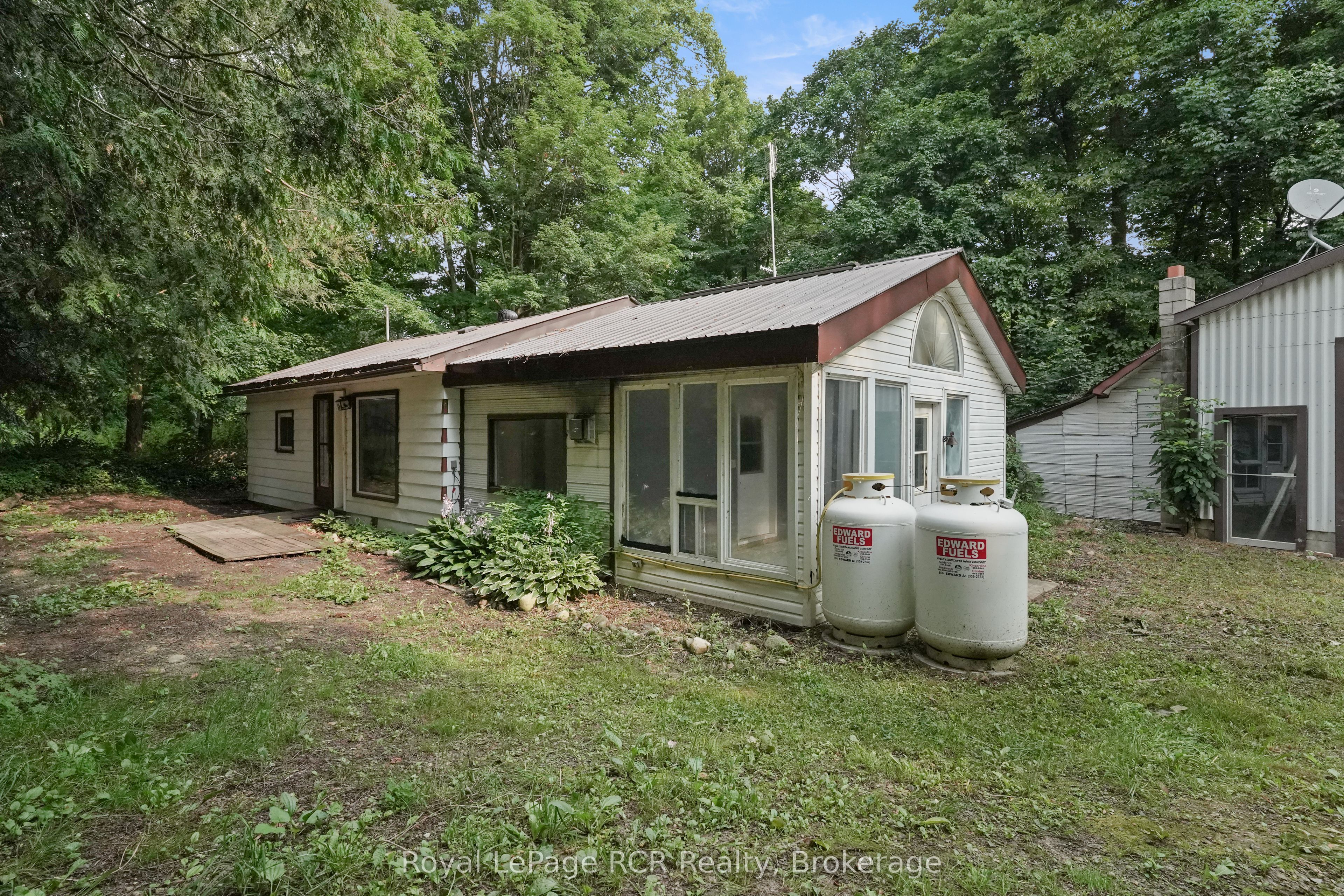984 14 Concession E Property Photo 5
