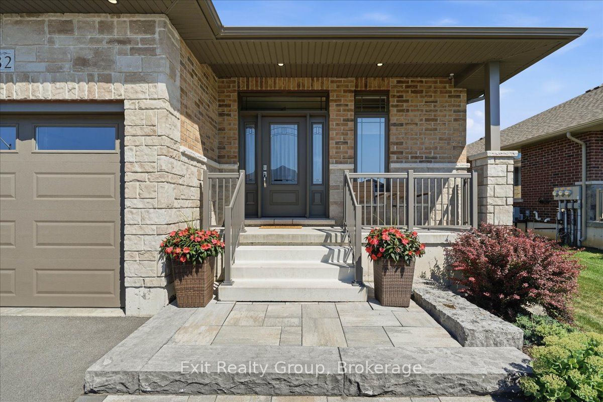 32 Wims Way Property Photo 4