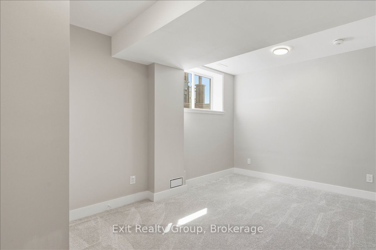 32 Wims Way Property Photo 28