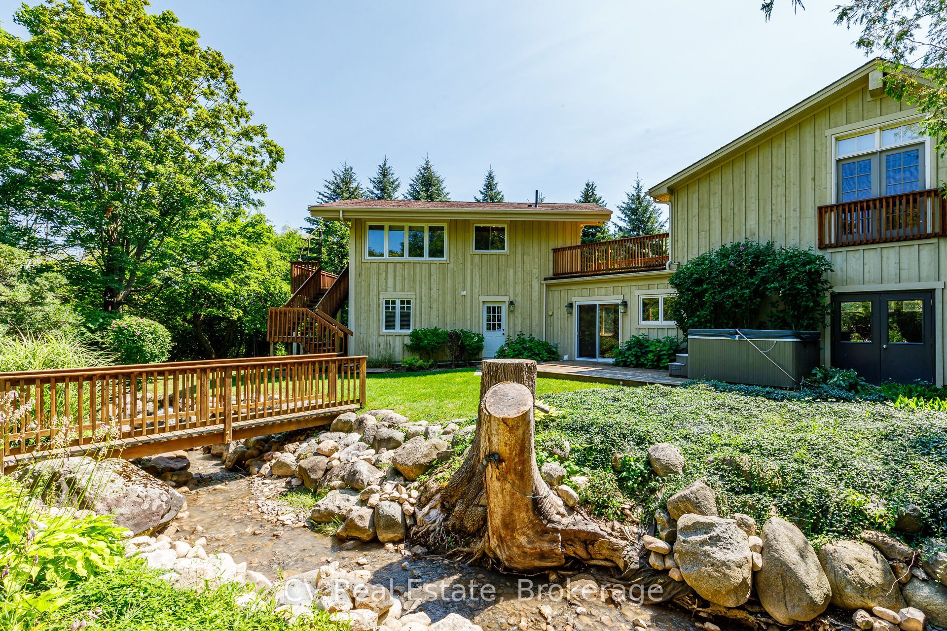 156 Chamonix Crescent Property Photo 18