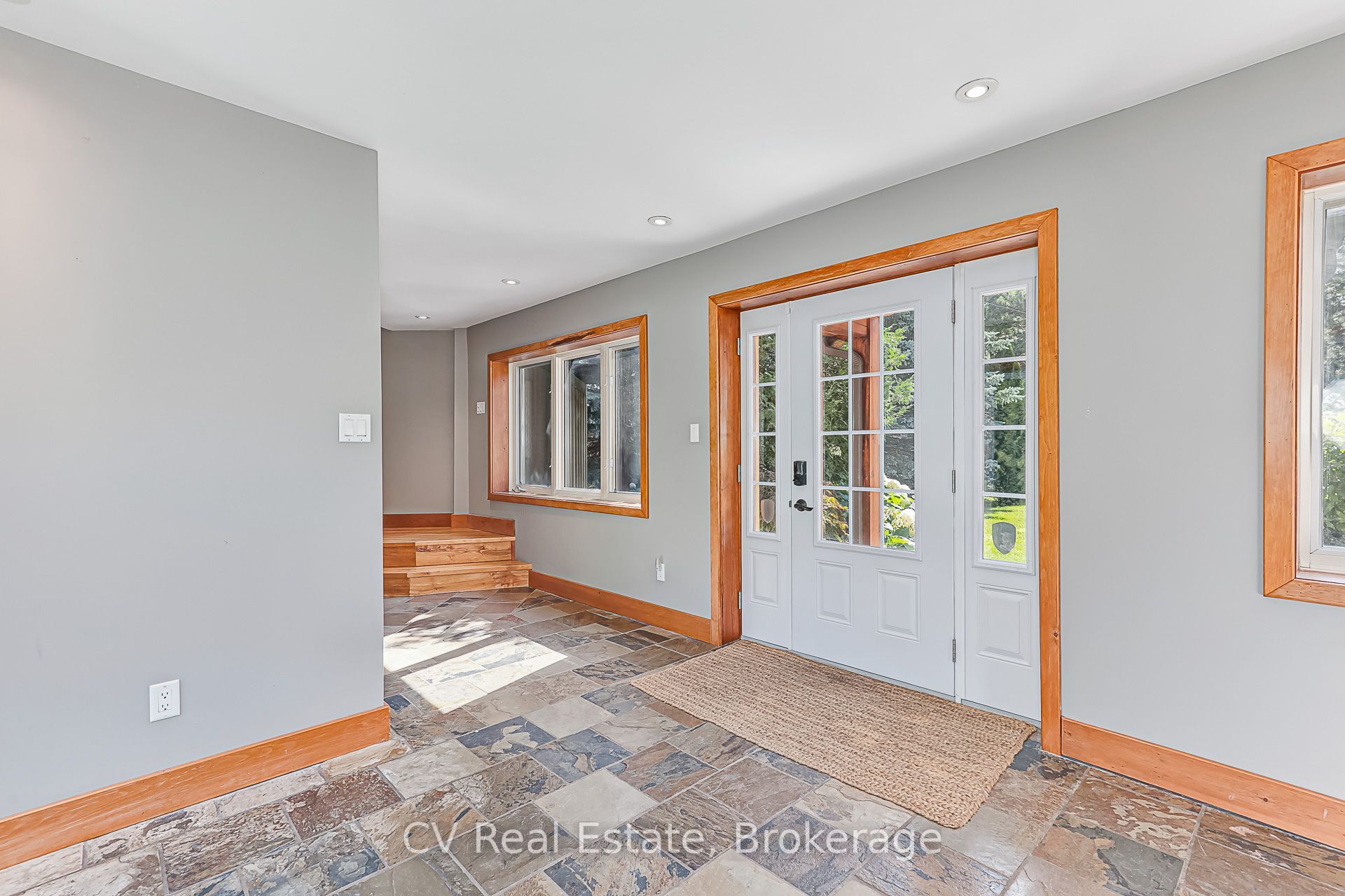 156 Chamonix Crescent Property Photo 22