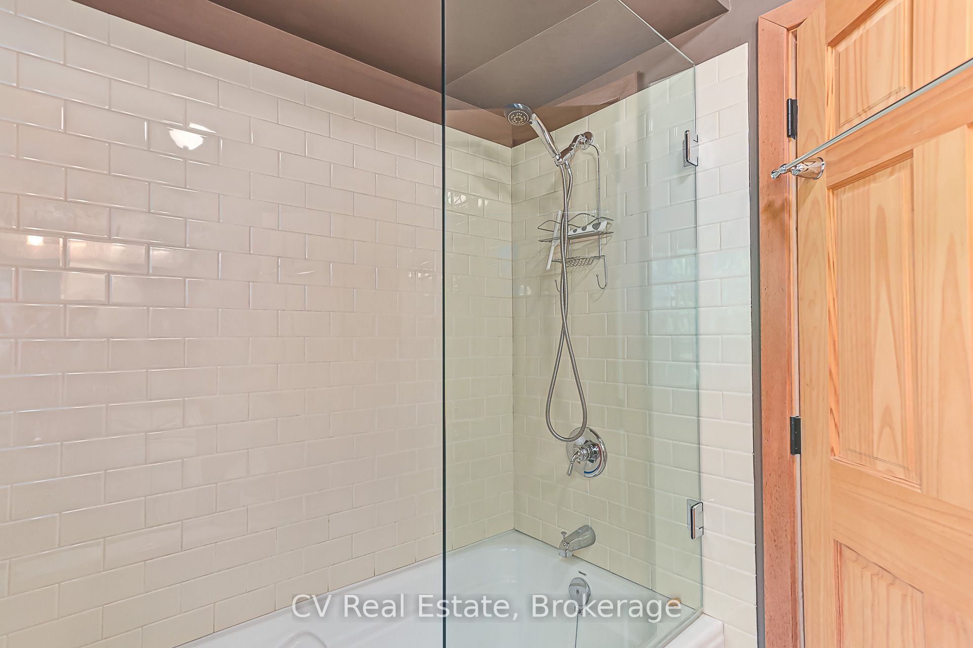 156 Chamonix Crescent Property Photo 24