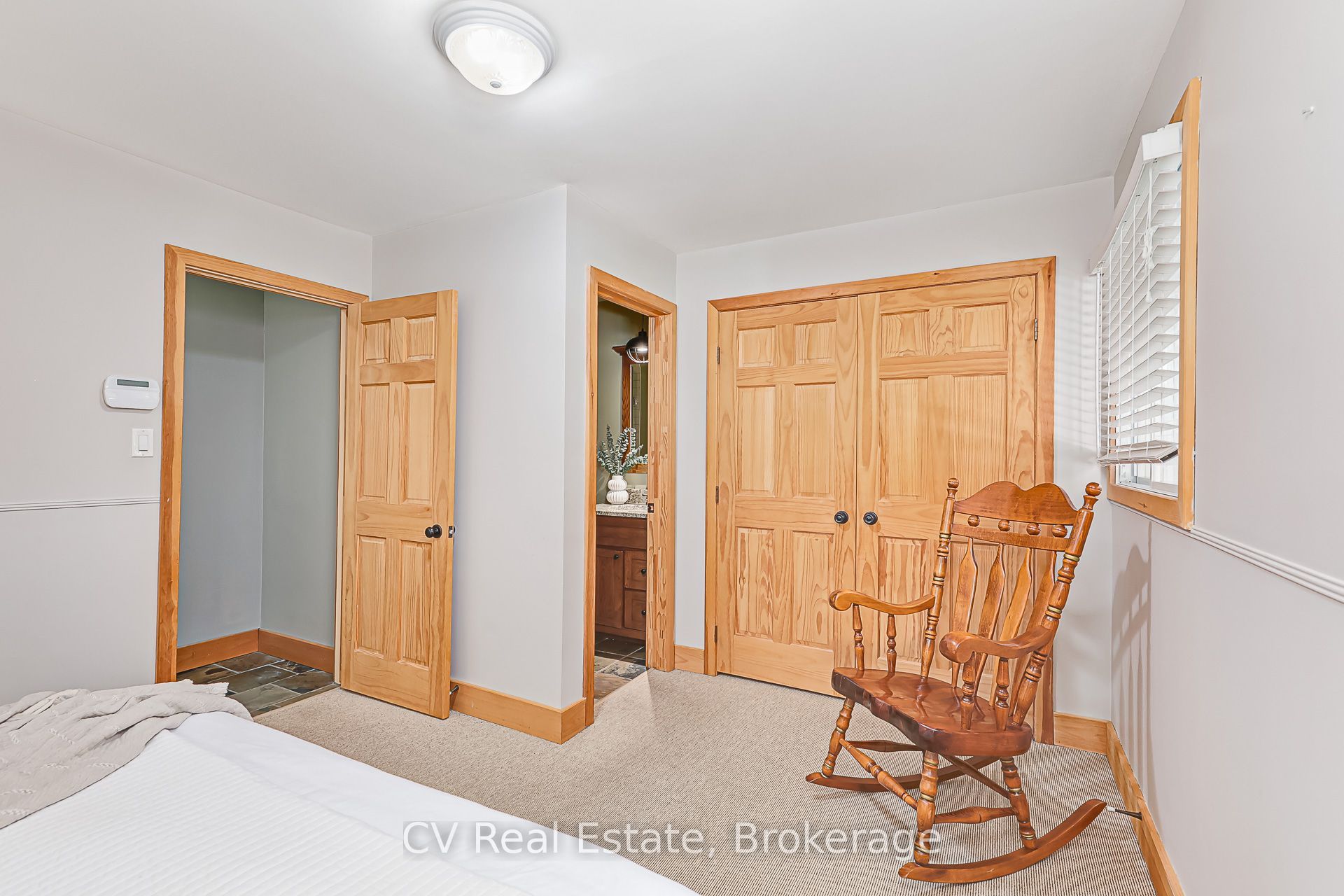 156 Chamonix Crescent Property Photo 33