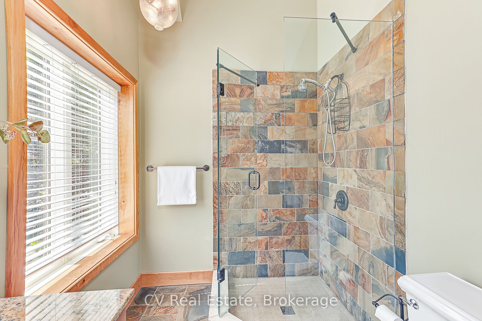 156 Chamonix Crescent Property Photo 37