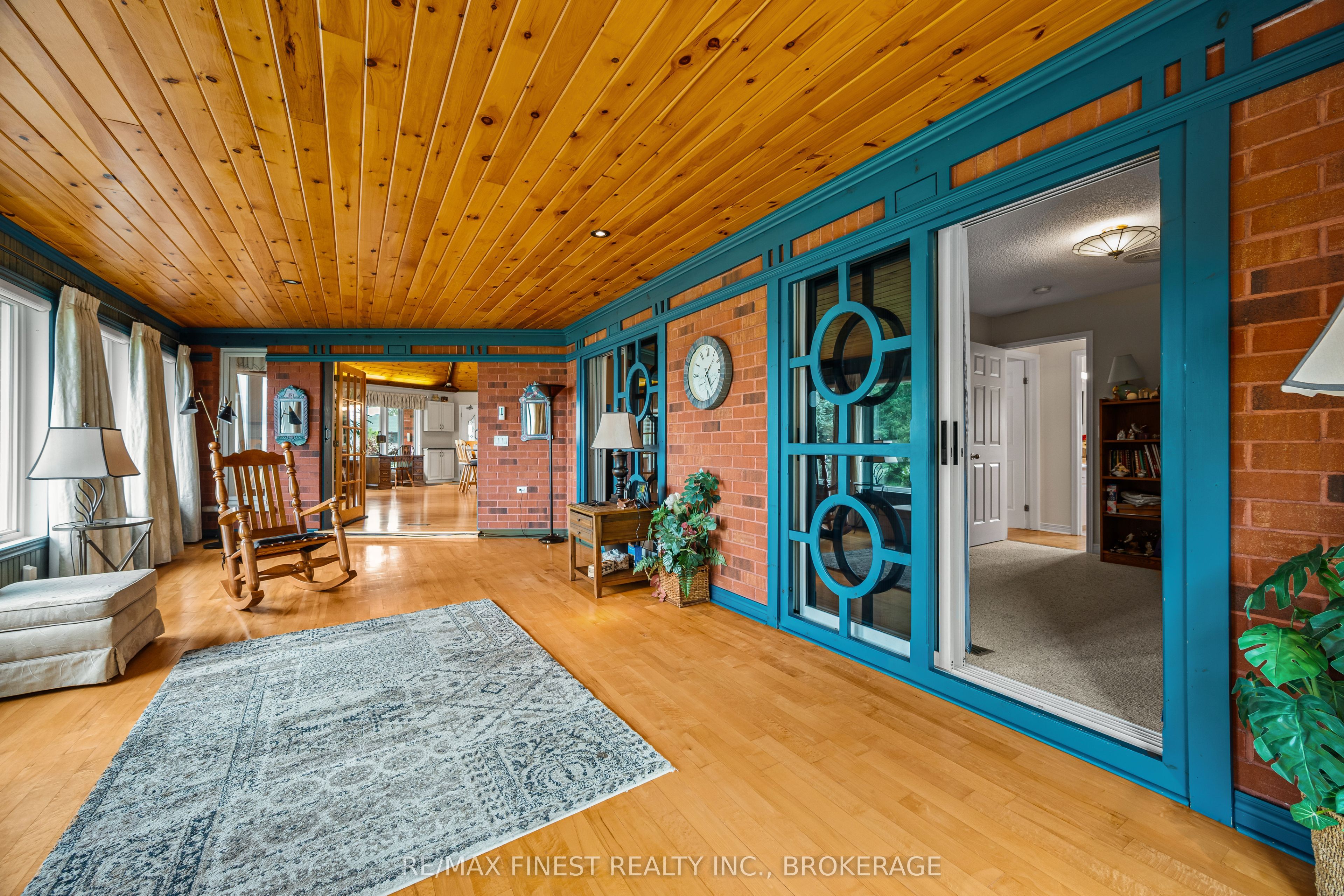 32 Howe Island Drive Property Photo 15