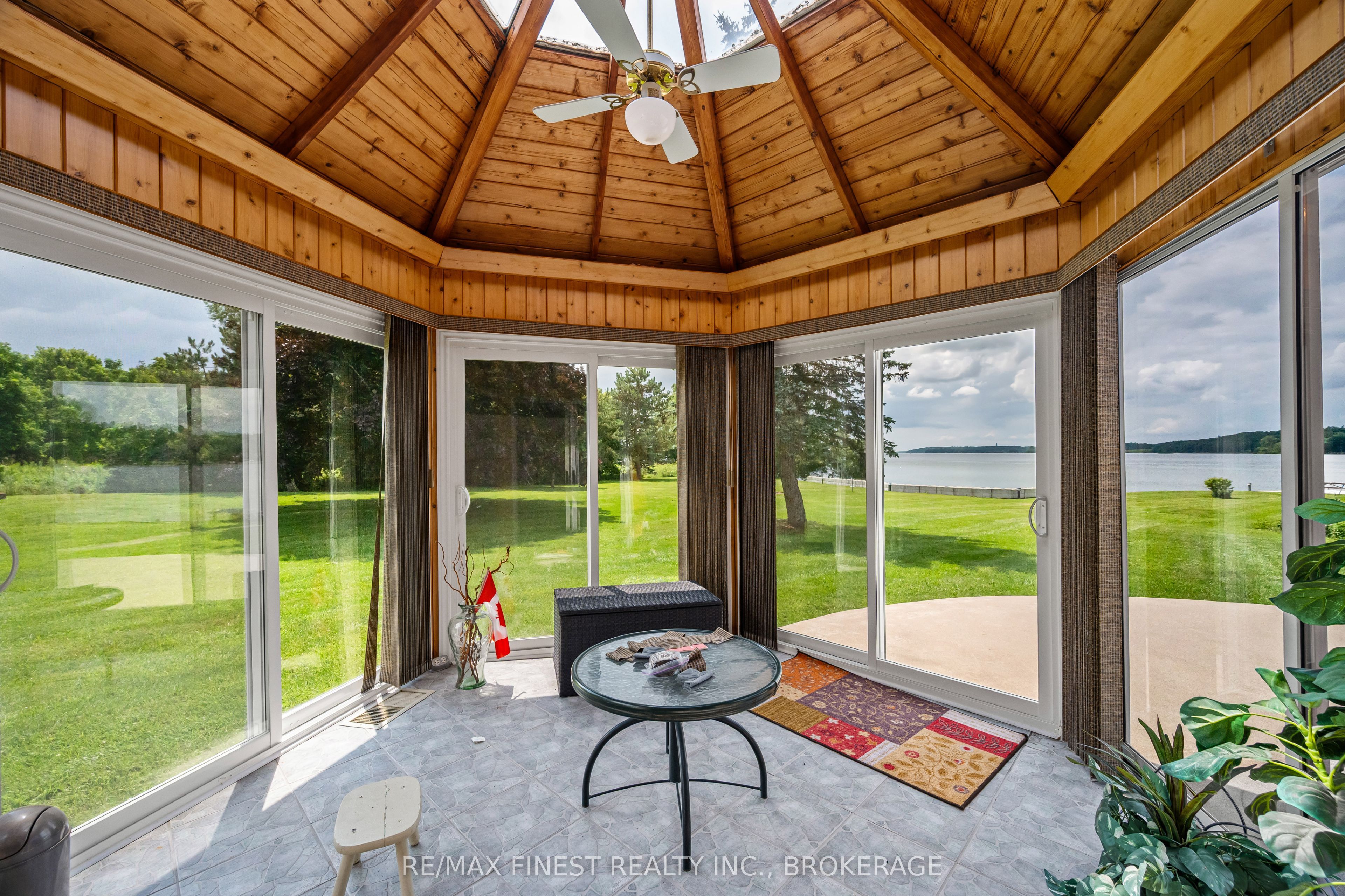 32 Howe Island Drive Property Photo 27