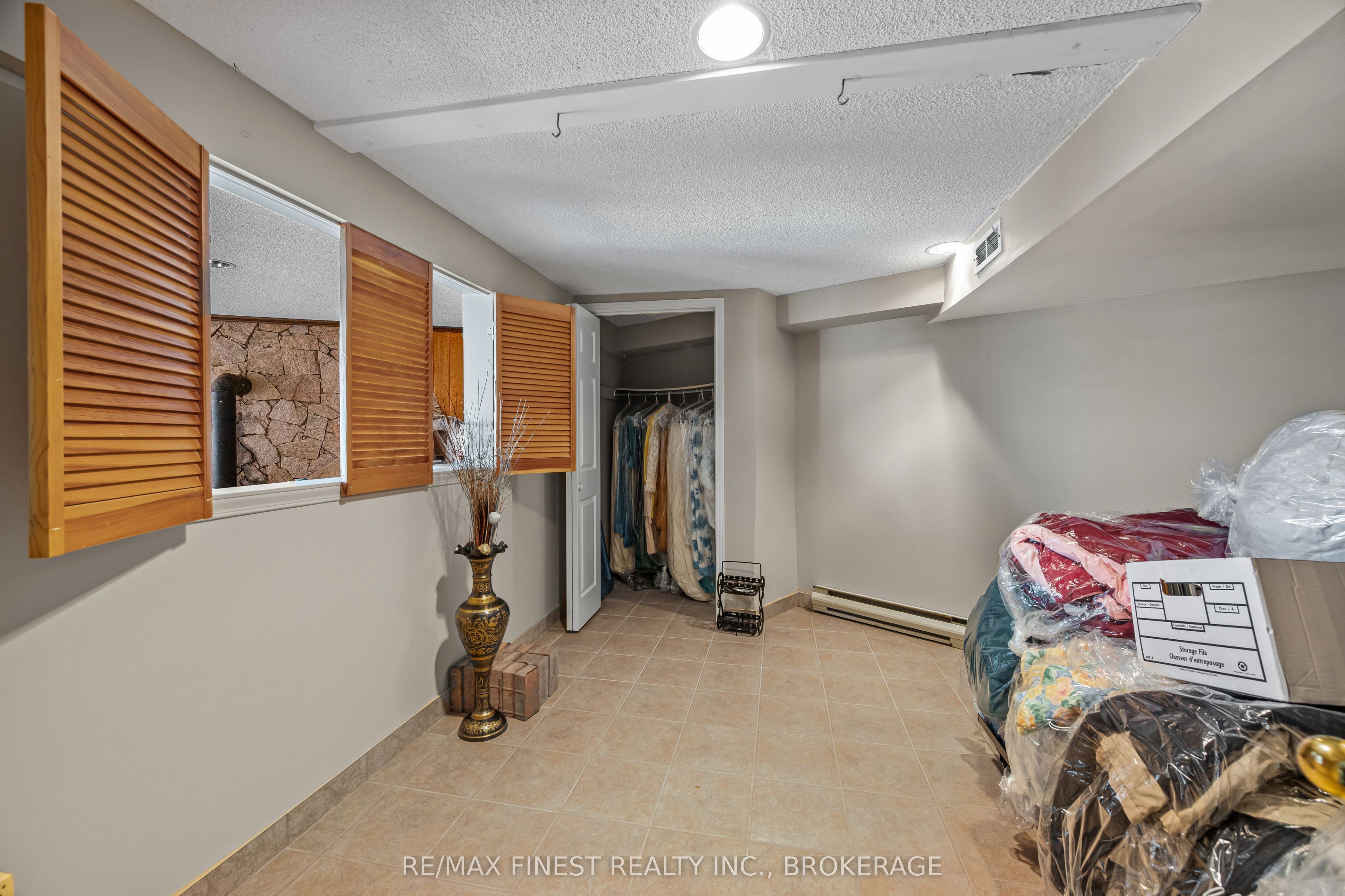 32 Howe Island Drive Property Photo 31
