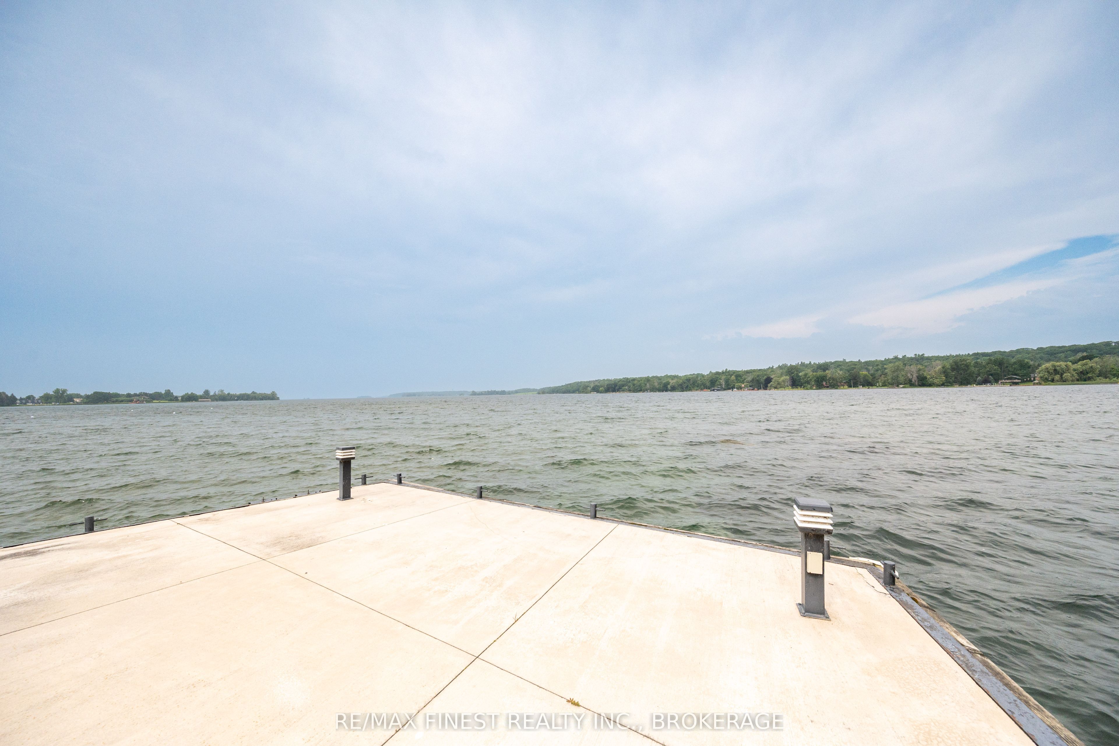 32 Howe Island Drive Property Photo 39
