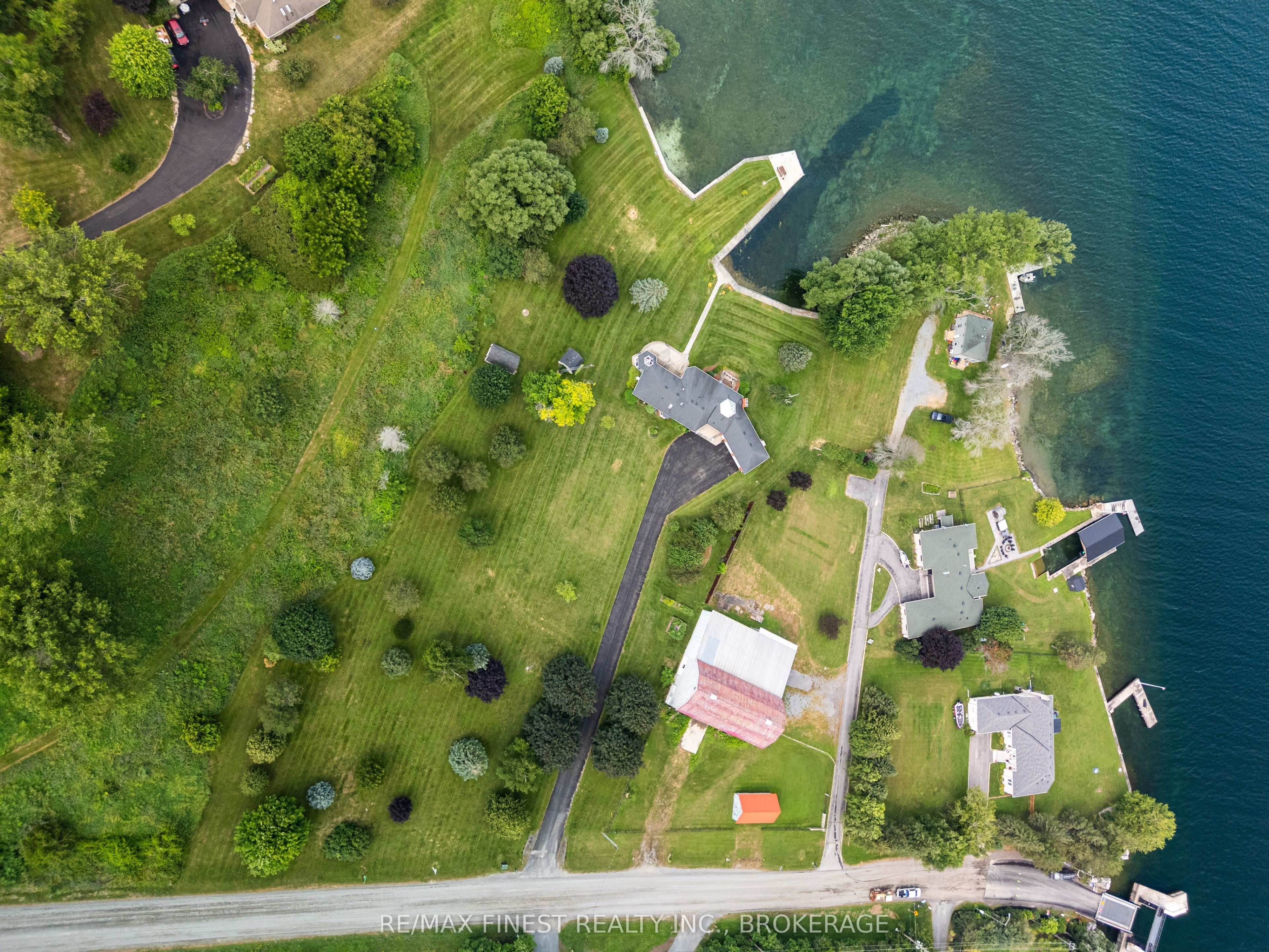32 Howe Island Drive Property Photo 43