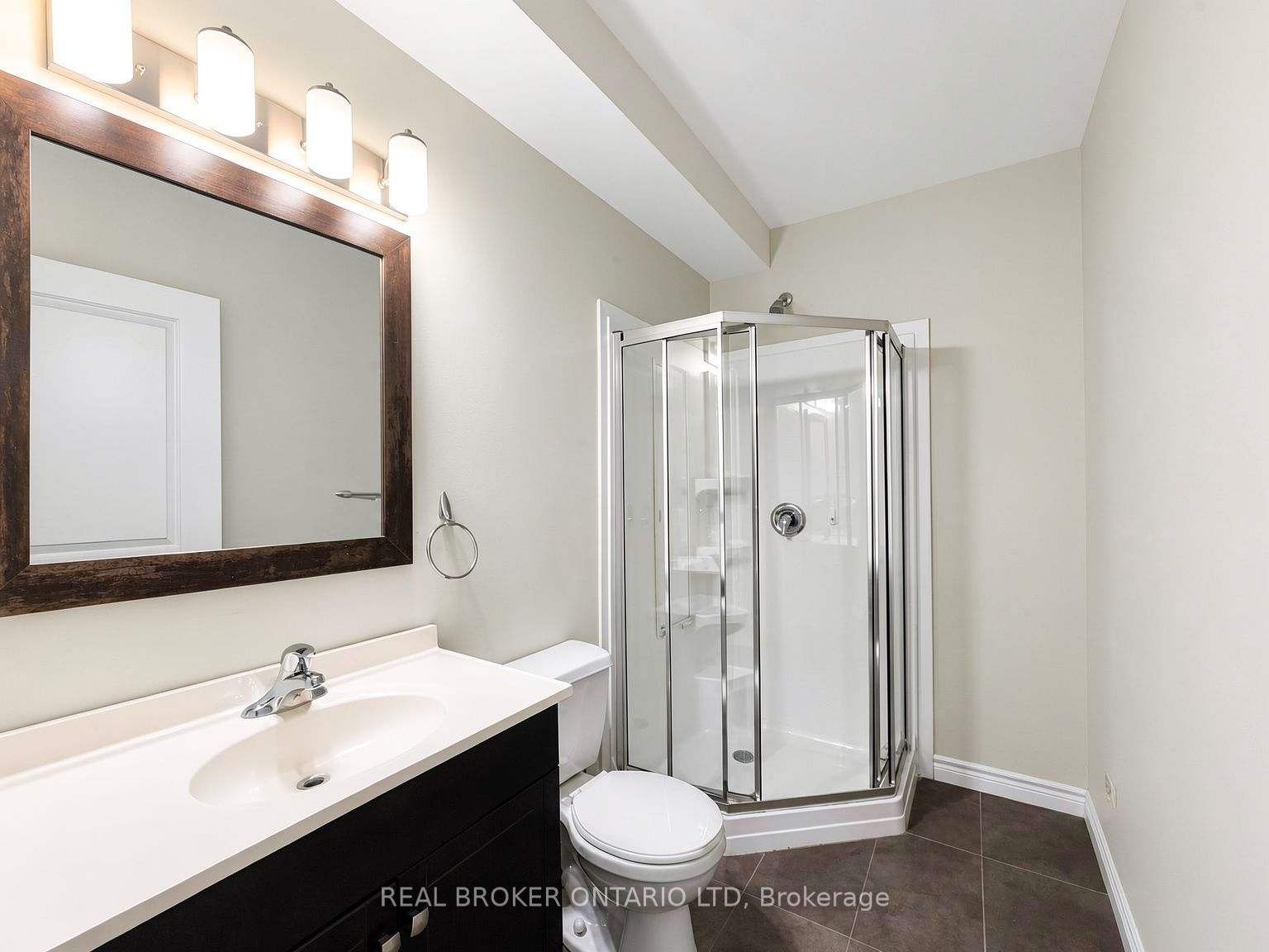 1054 Oakcrossing Gate Property Photo 16