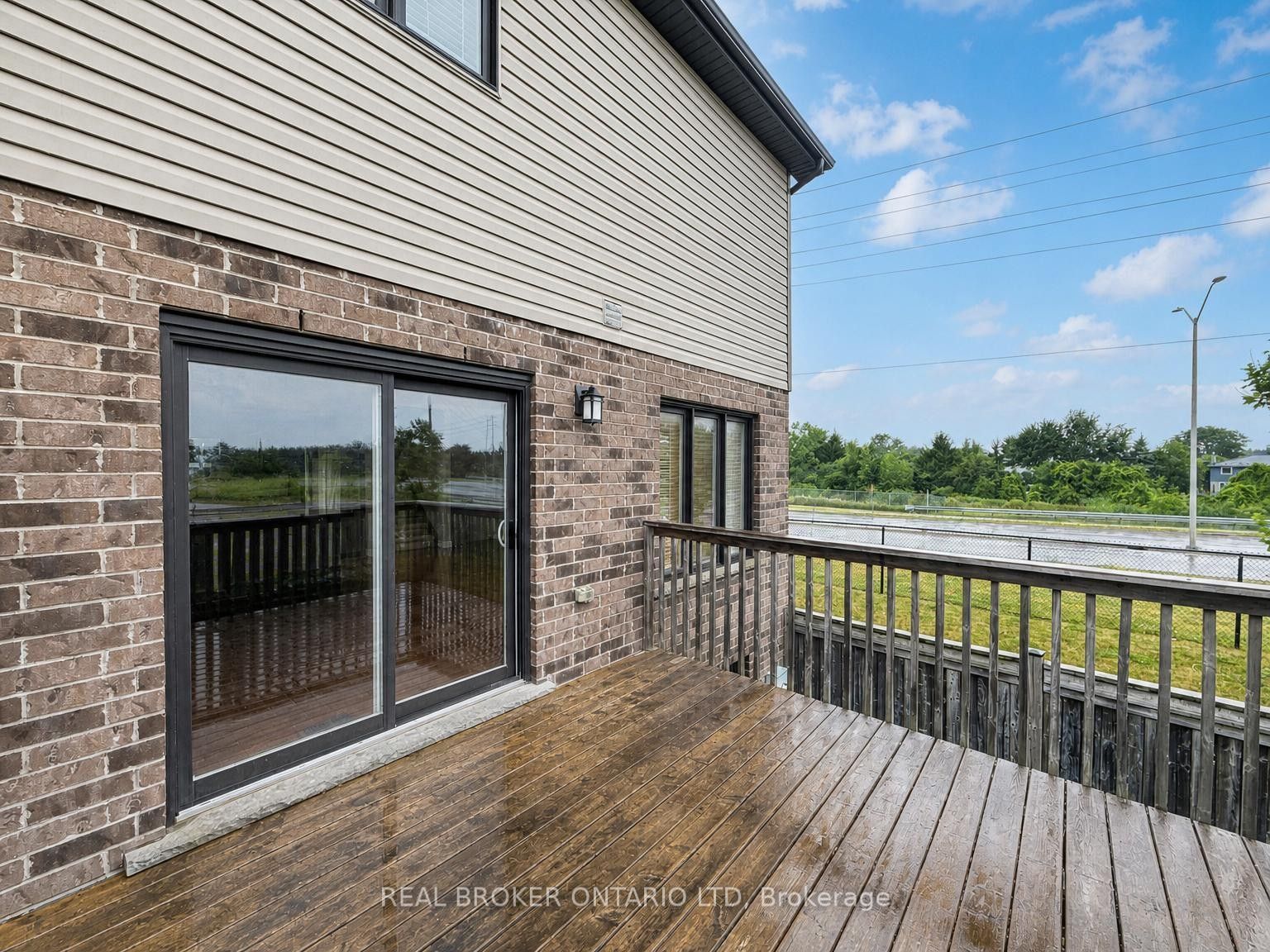 1054 Oakcrossing Gate Property Photo 28