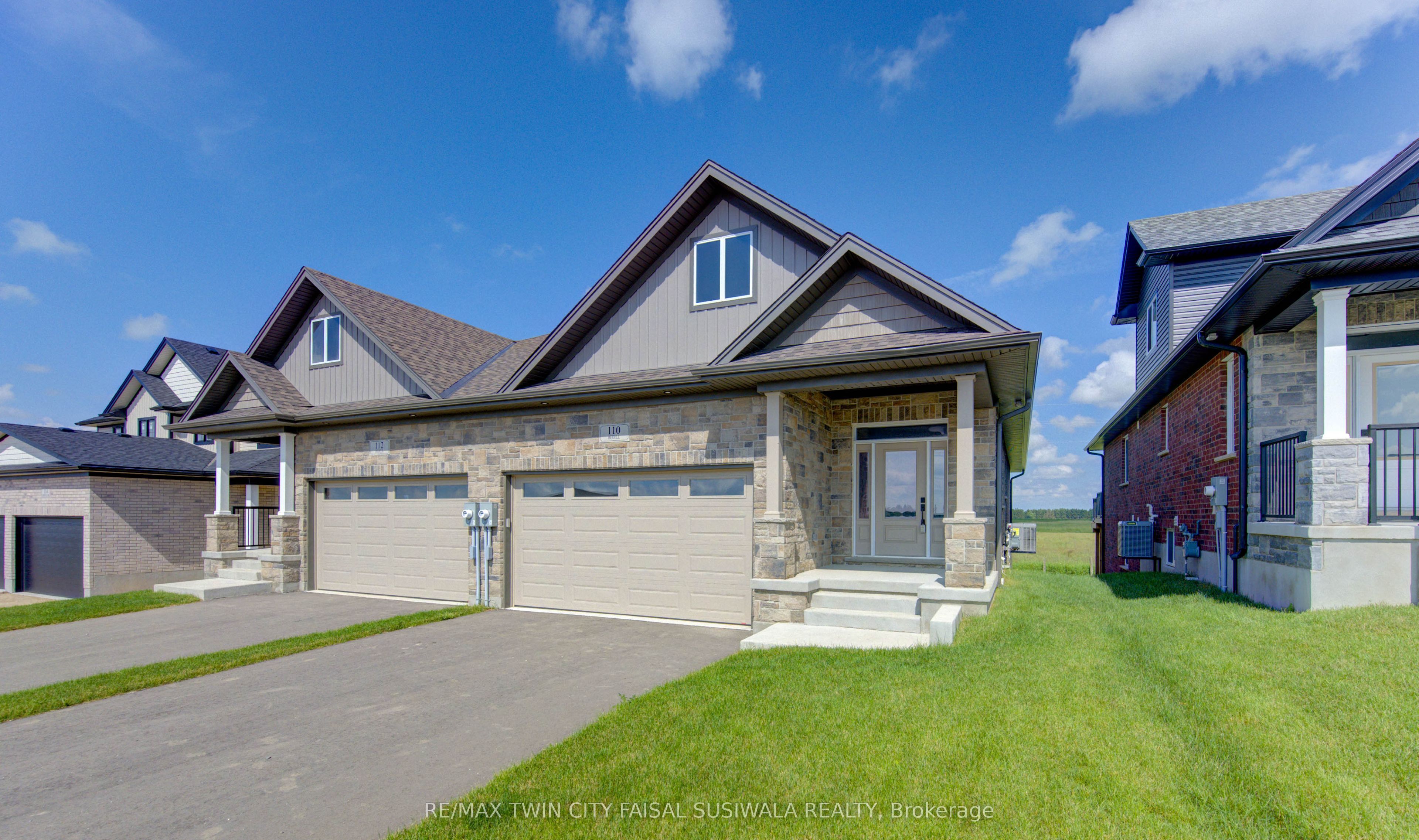 100 BEDELL Drive Property Photo 1