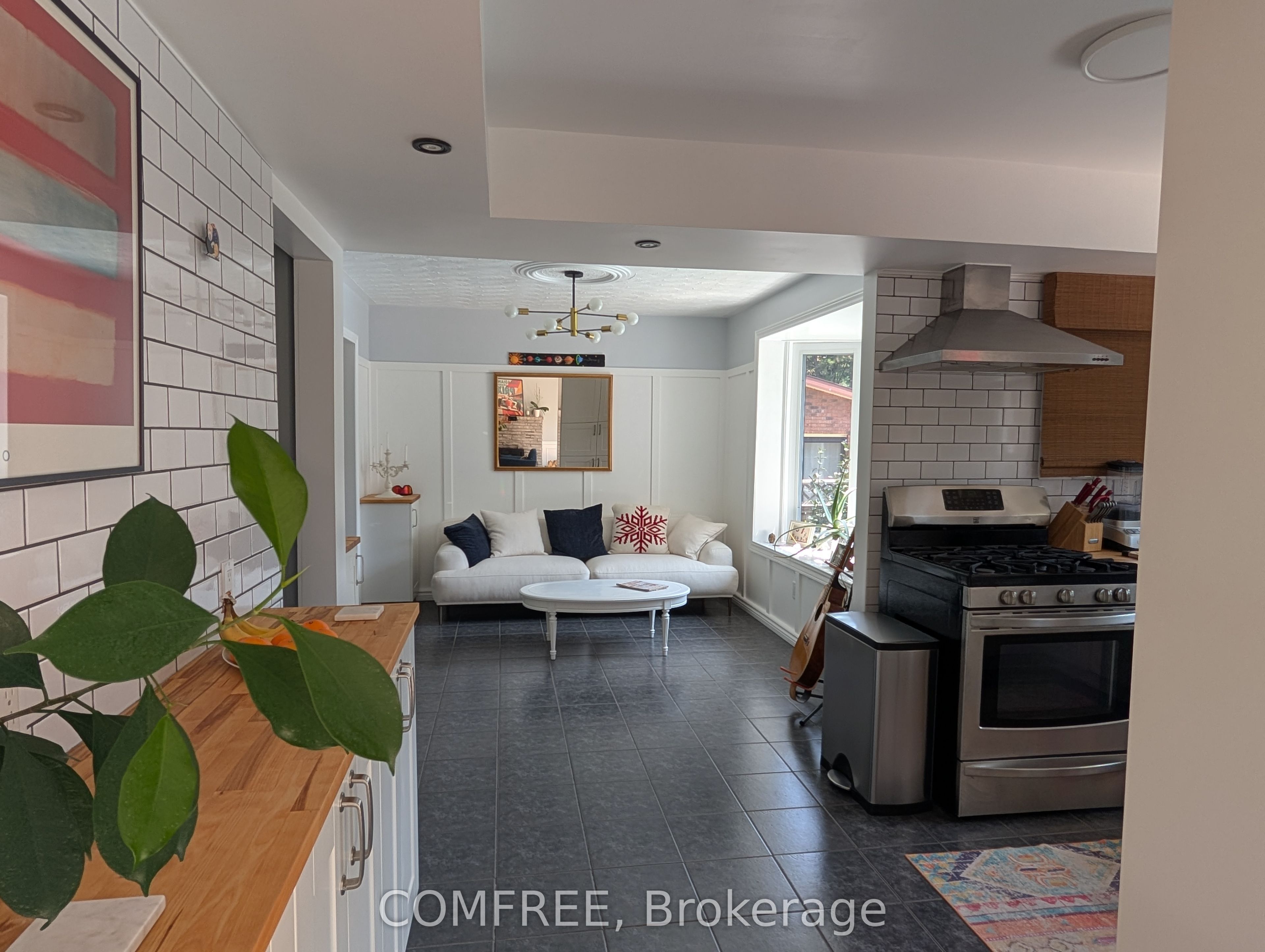 12 Millbridge Crescent Property Photo 6