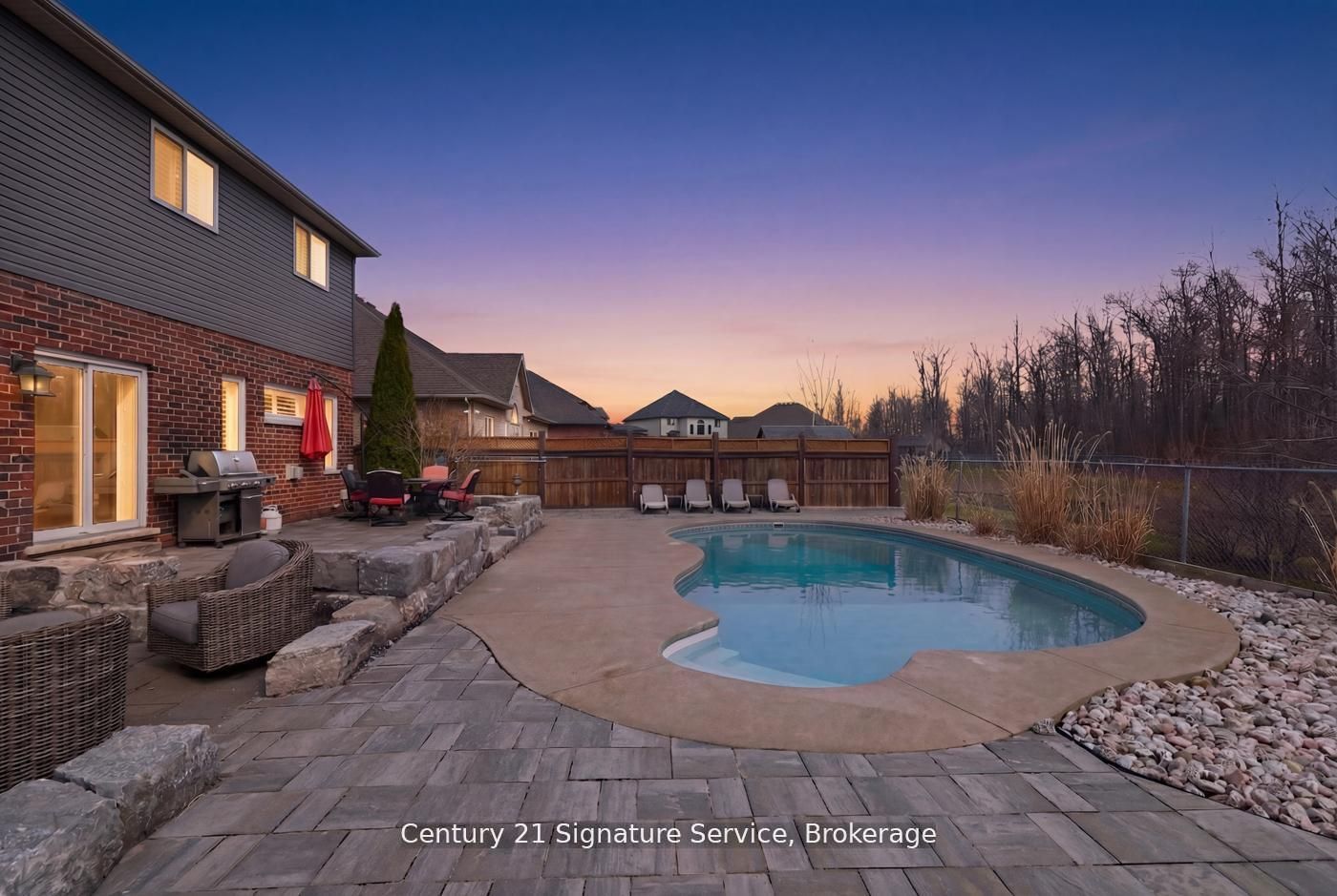 654 Brian Street Property Photo 1
