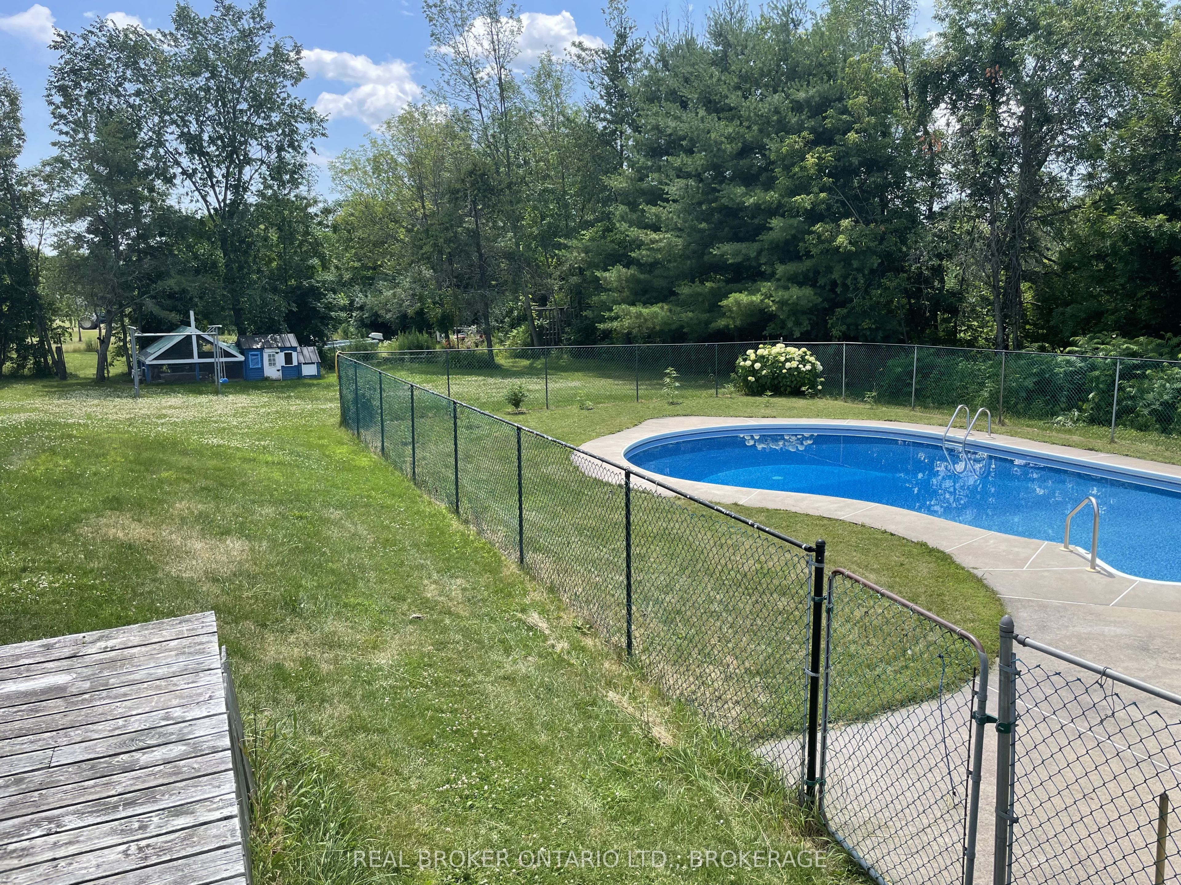 1013 River Road Property Photo 3