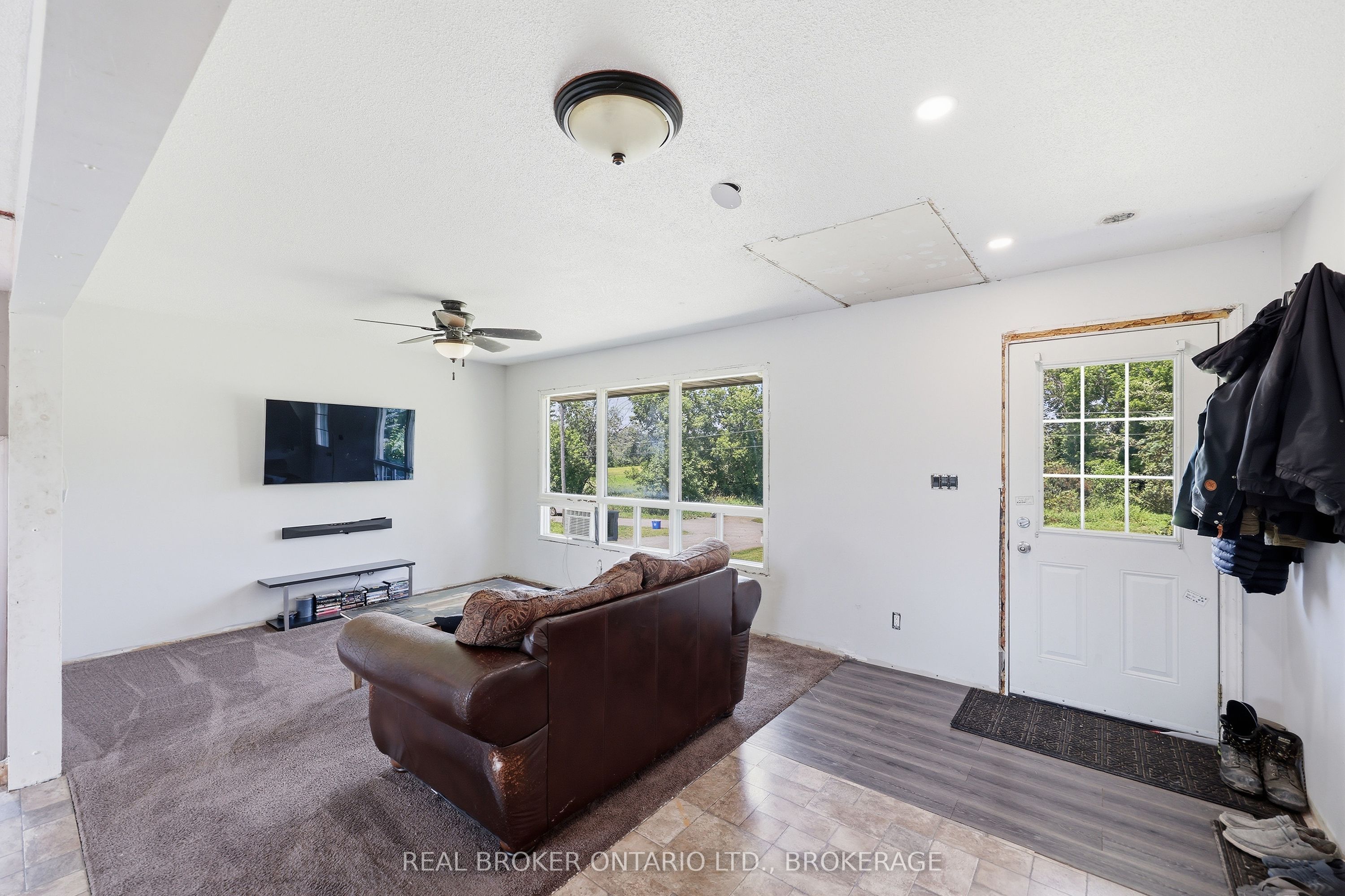 1013 River Road Property Photo 14