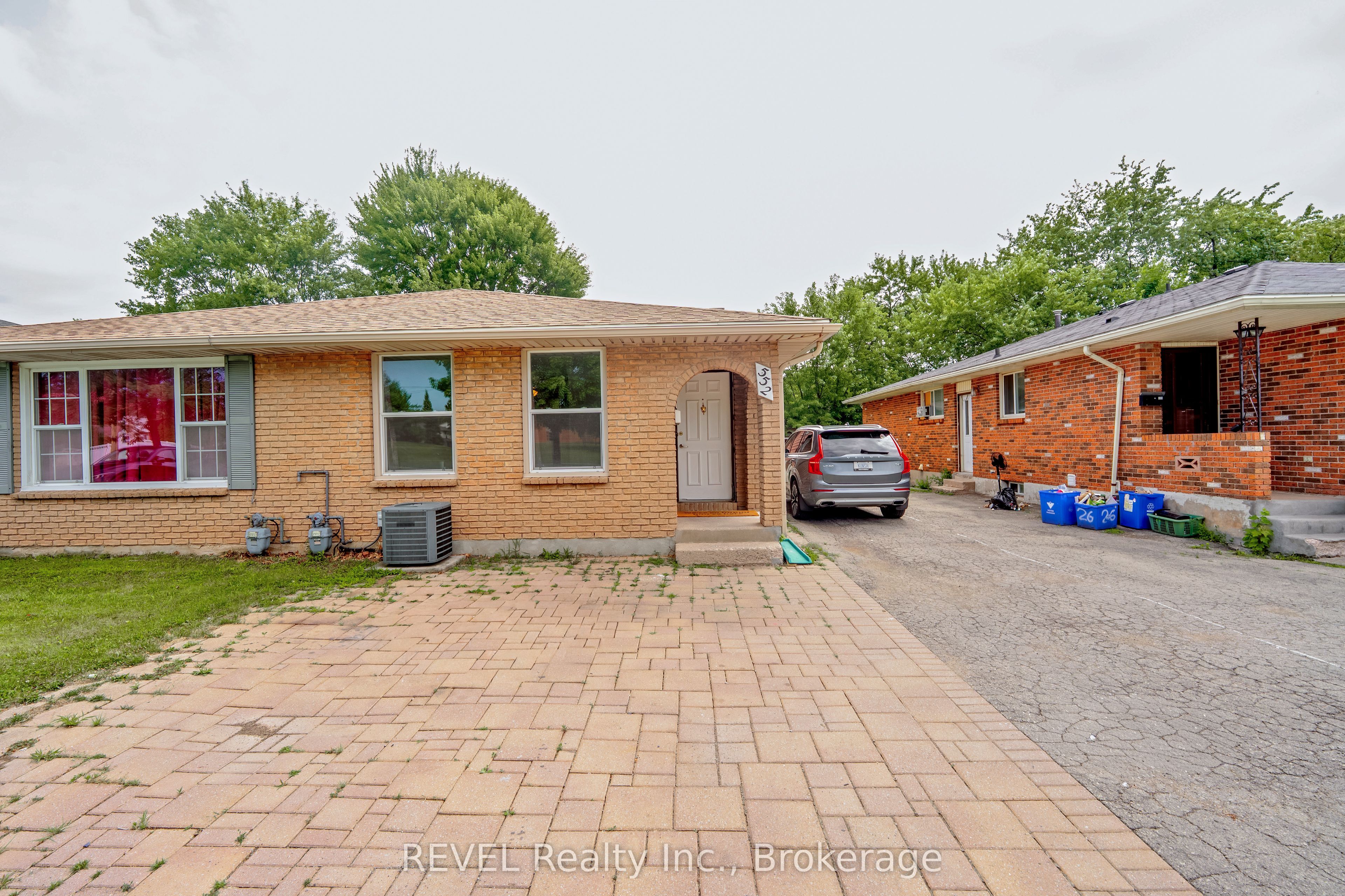 552 First Avenue Property Photo 2
