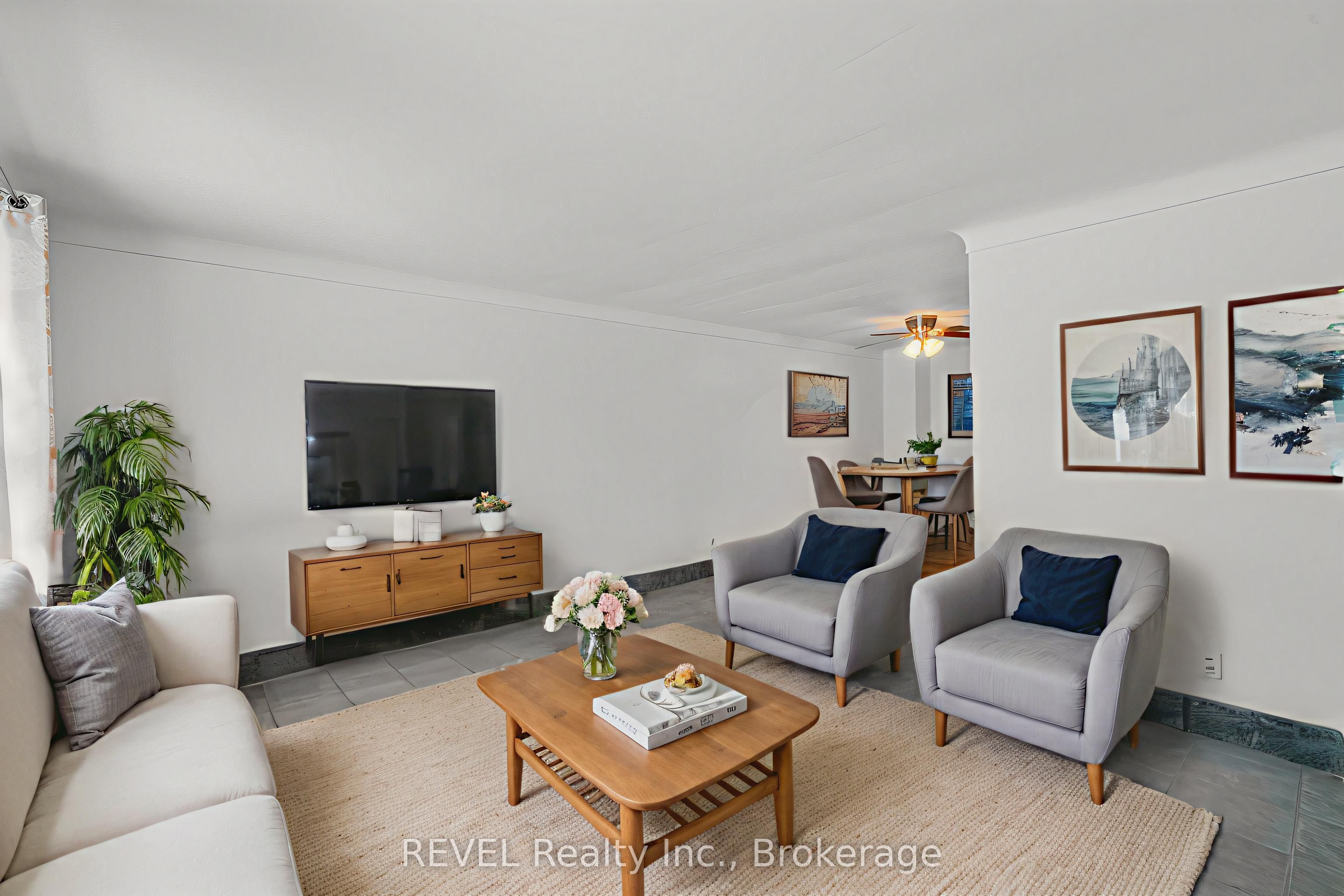 552 First Avenue Property Photo 7