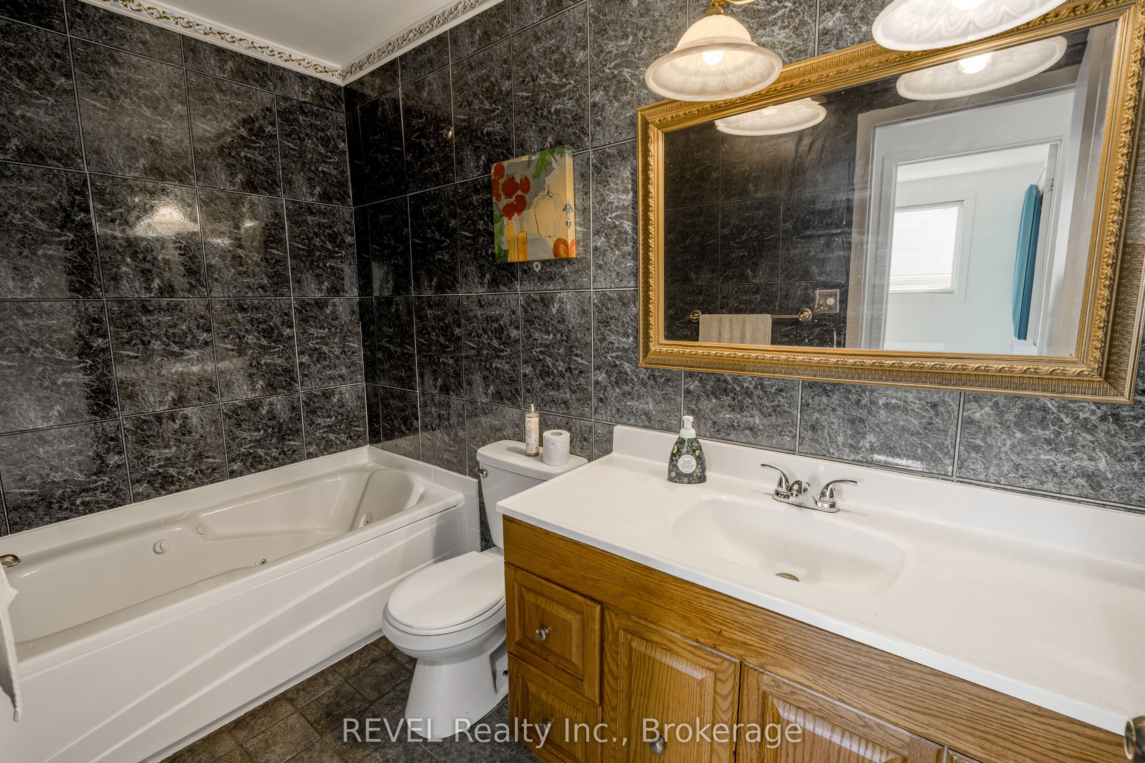552 First Avenue Property Photo 13