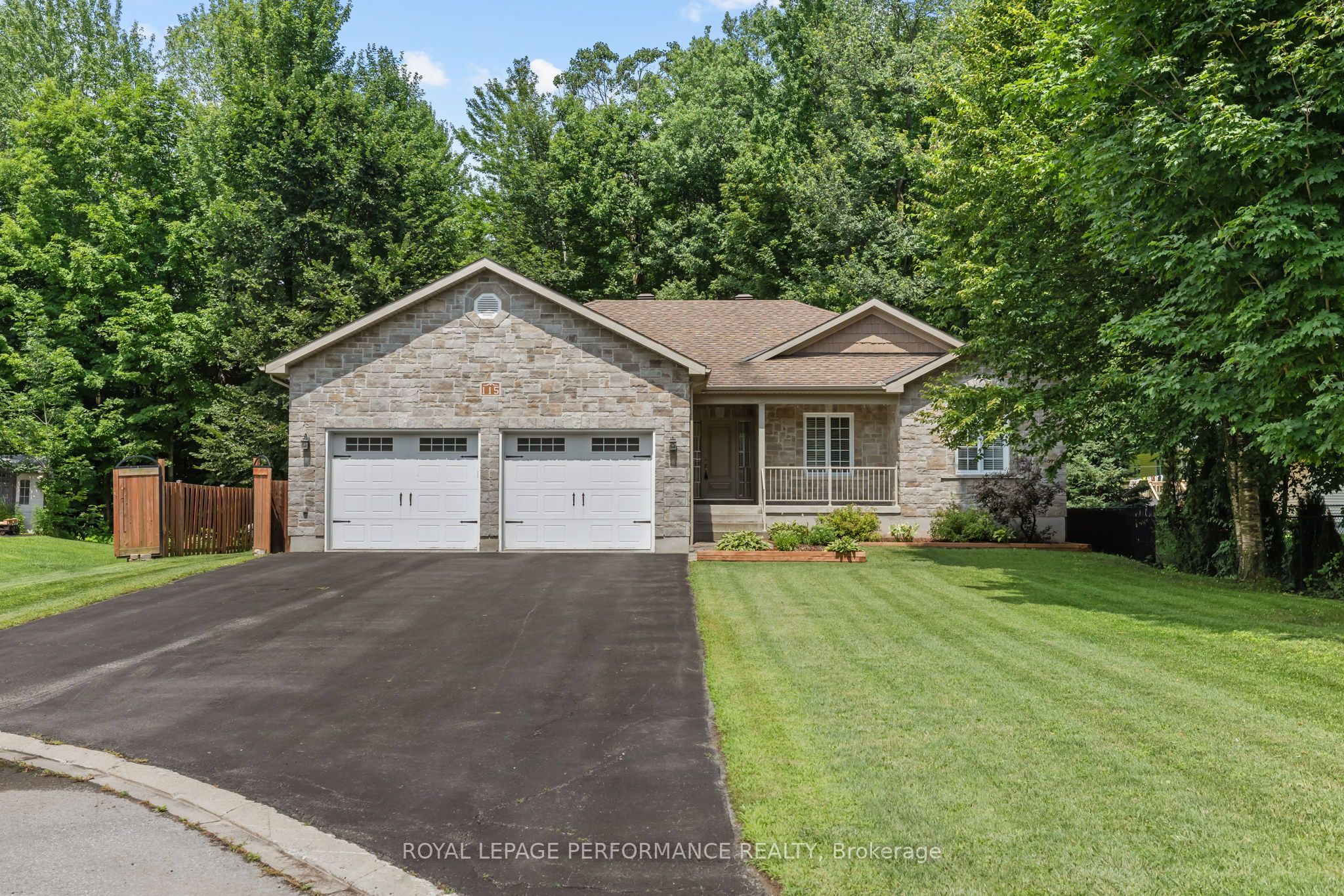115 Larose Lane Property Photo 1