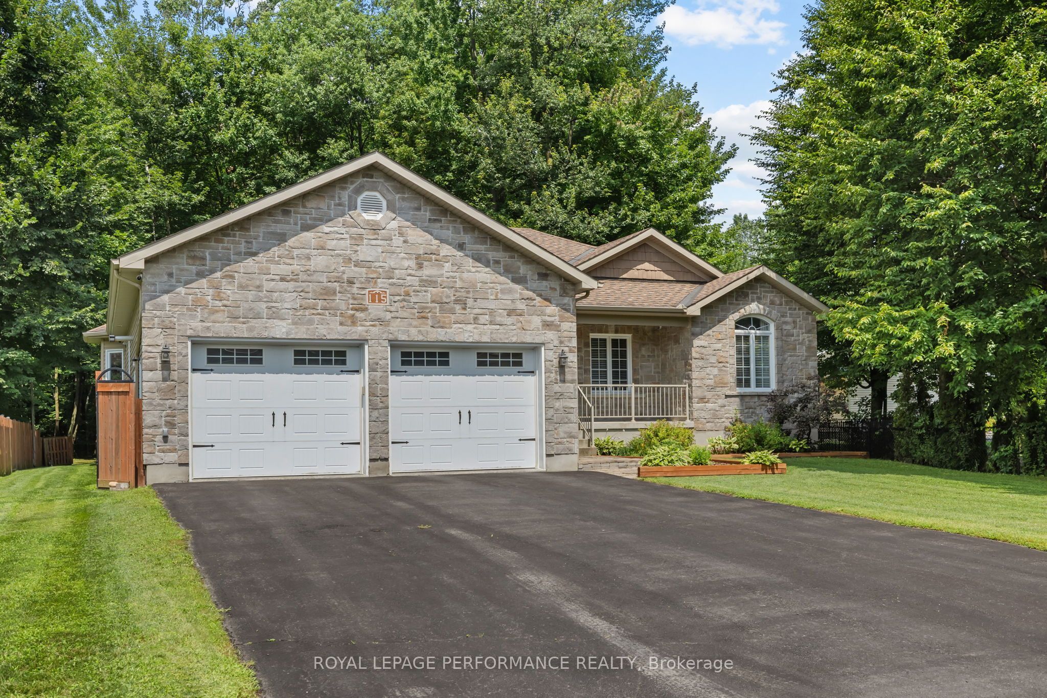 115 Larose Lane Property Photo 2