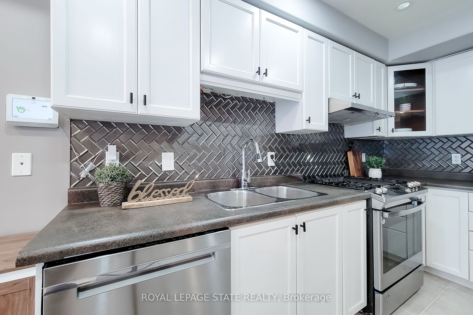 26 Magnificent Way Property Photo 20