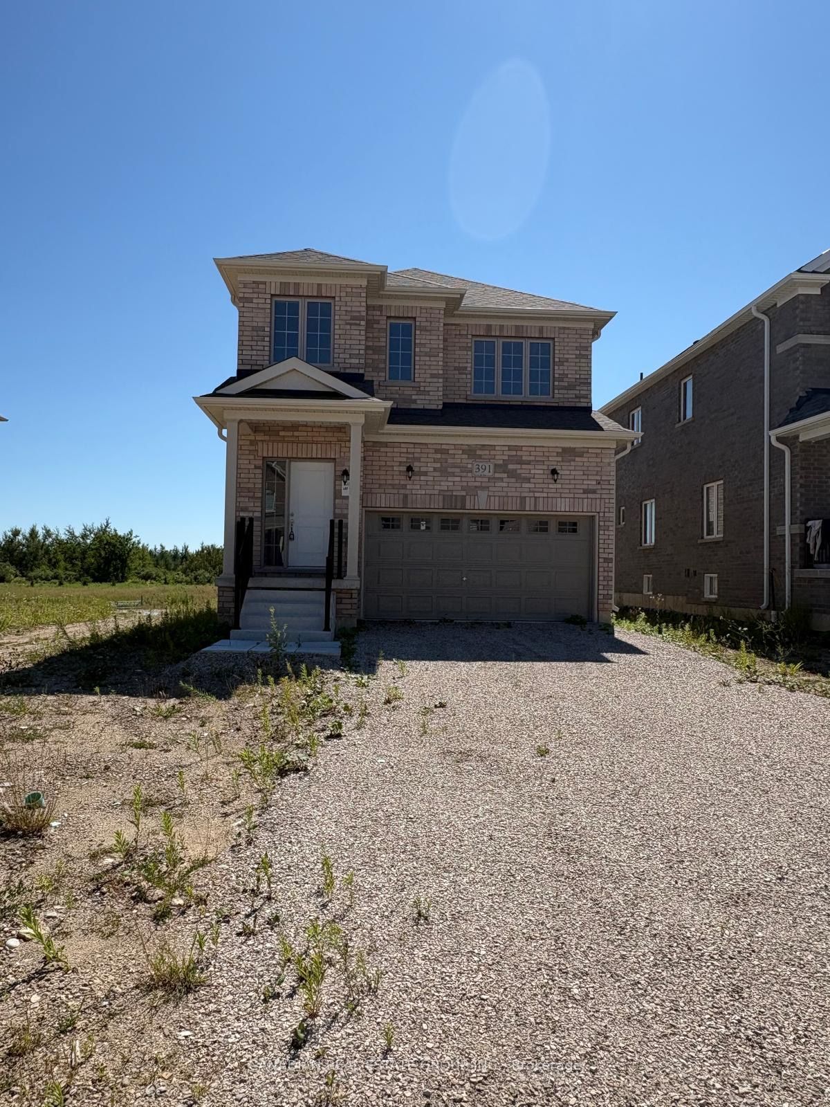 391 Russell Street Property Photo 1