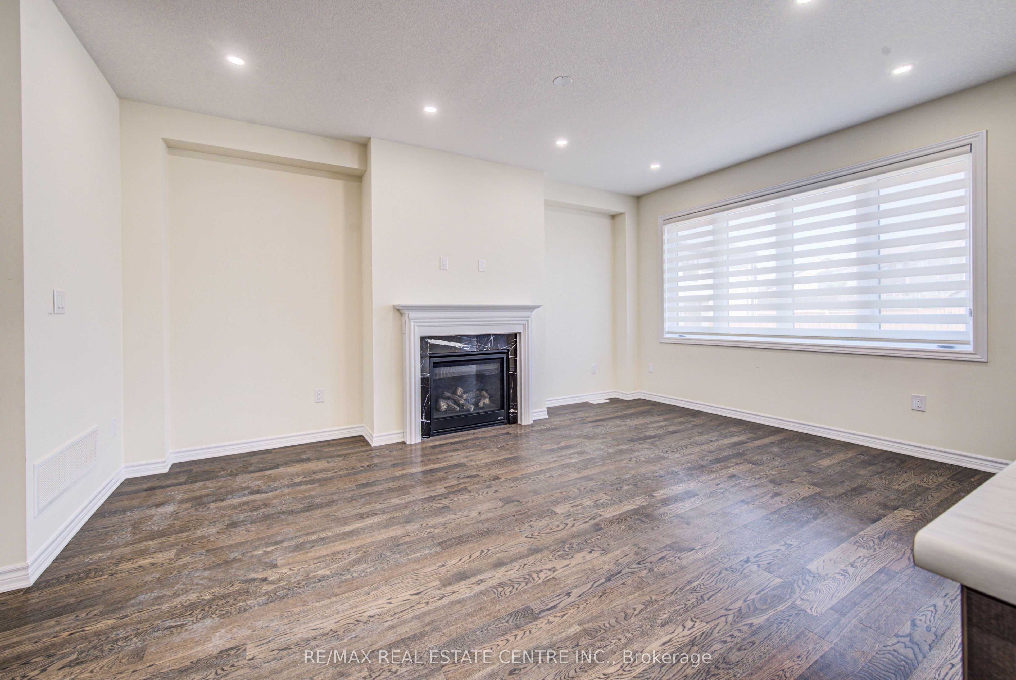 407 Dolman Street Property Photo 9