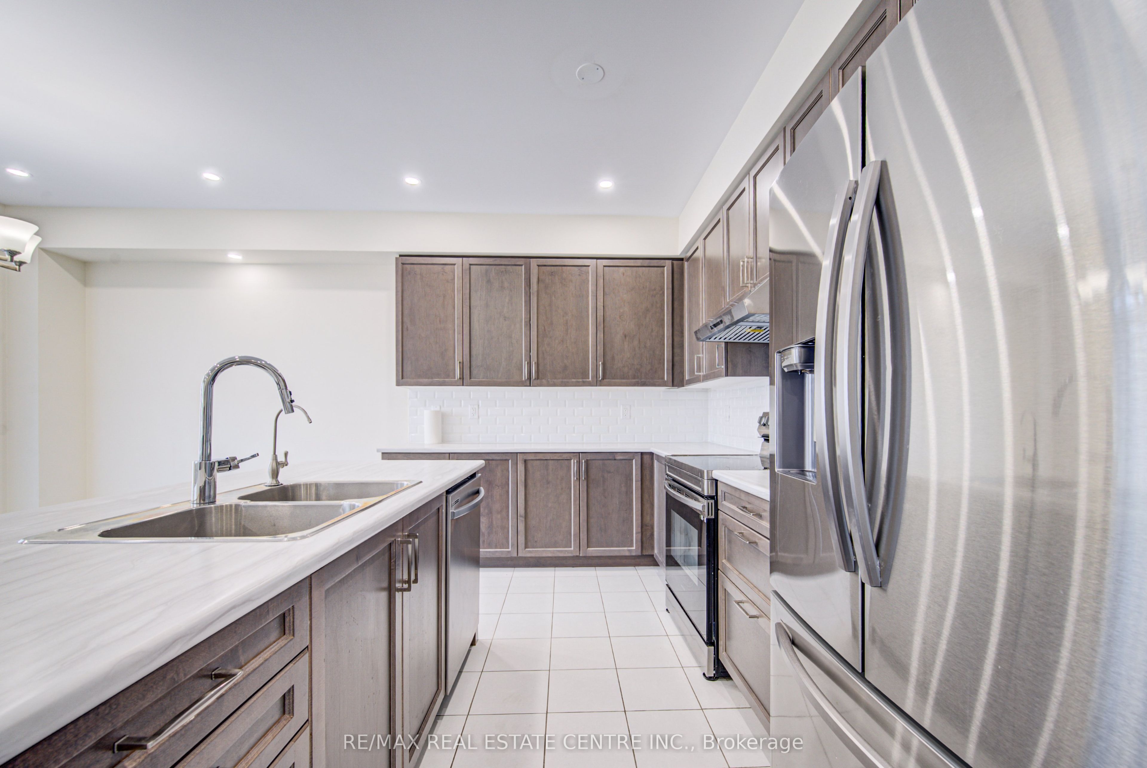 407 Dolman Street Property Photo 16