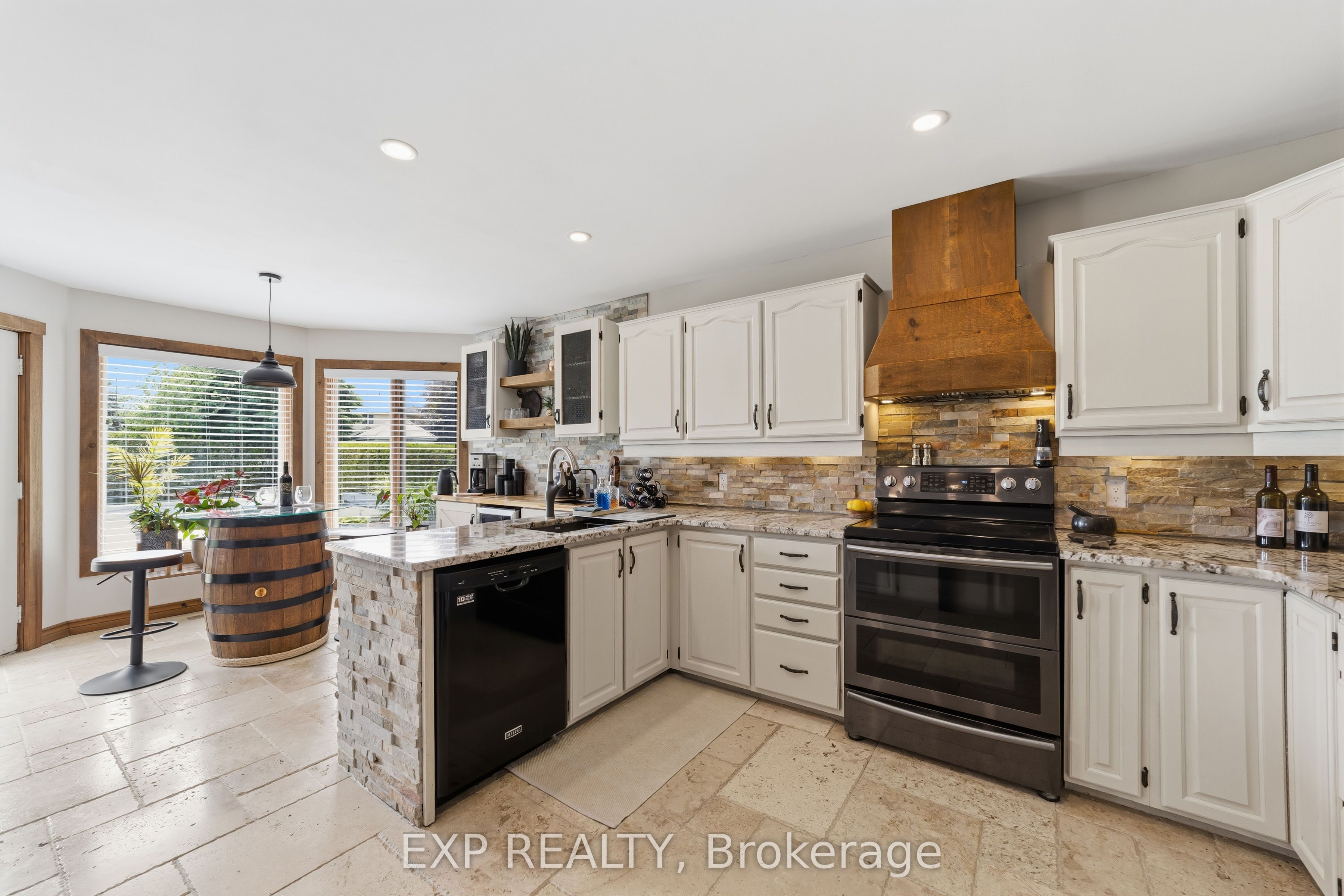57 Valleyview Crescent Property Photo 8