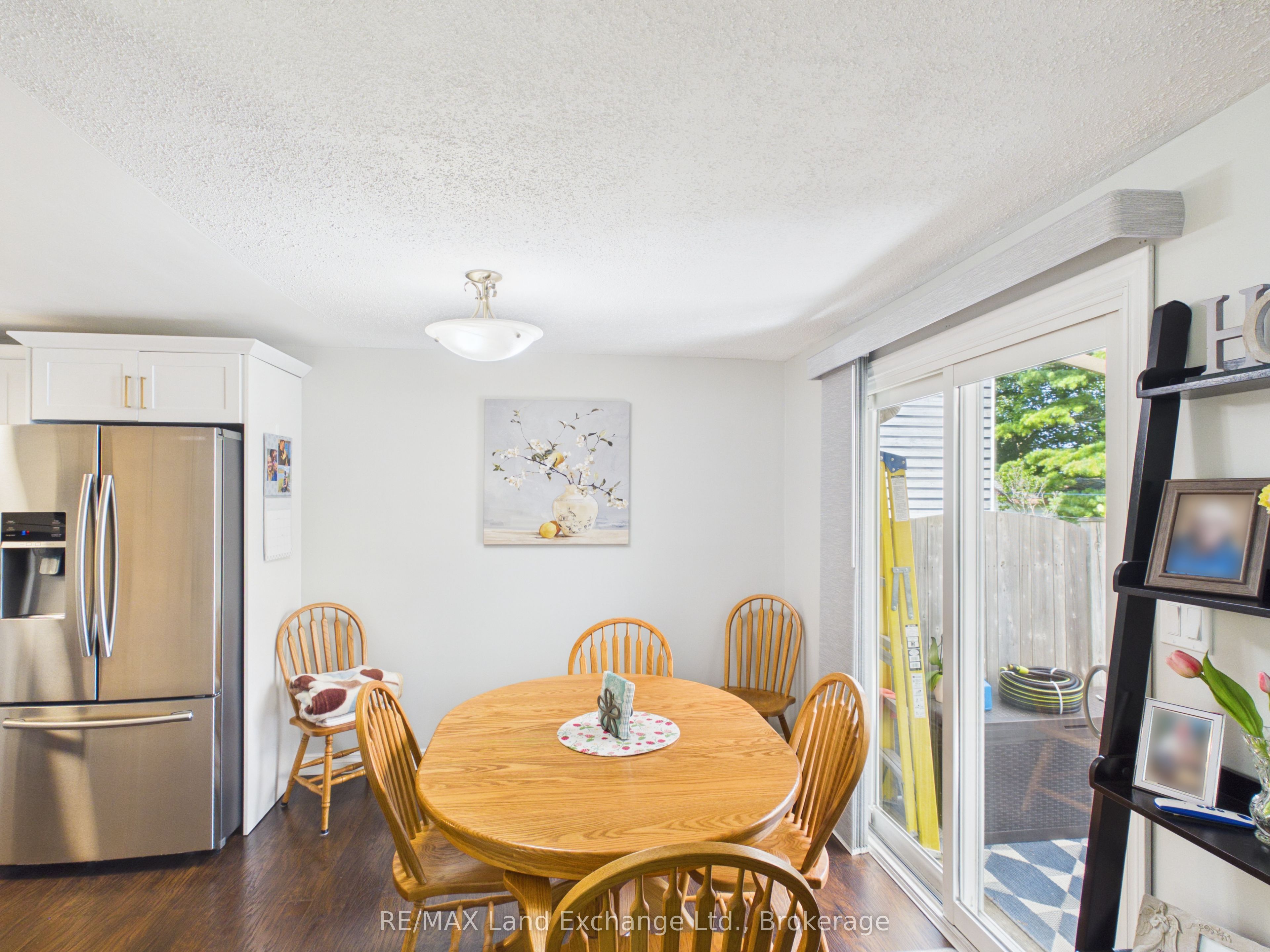 739 Palmateer Drive Property Photo 11