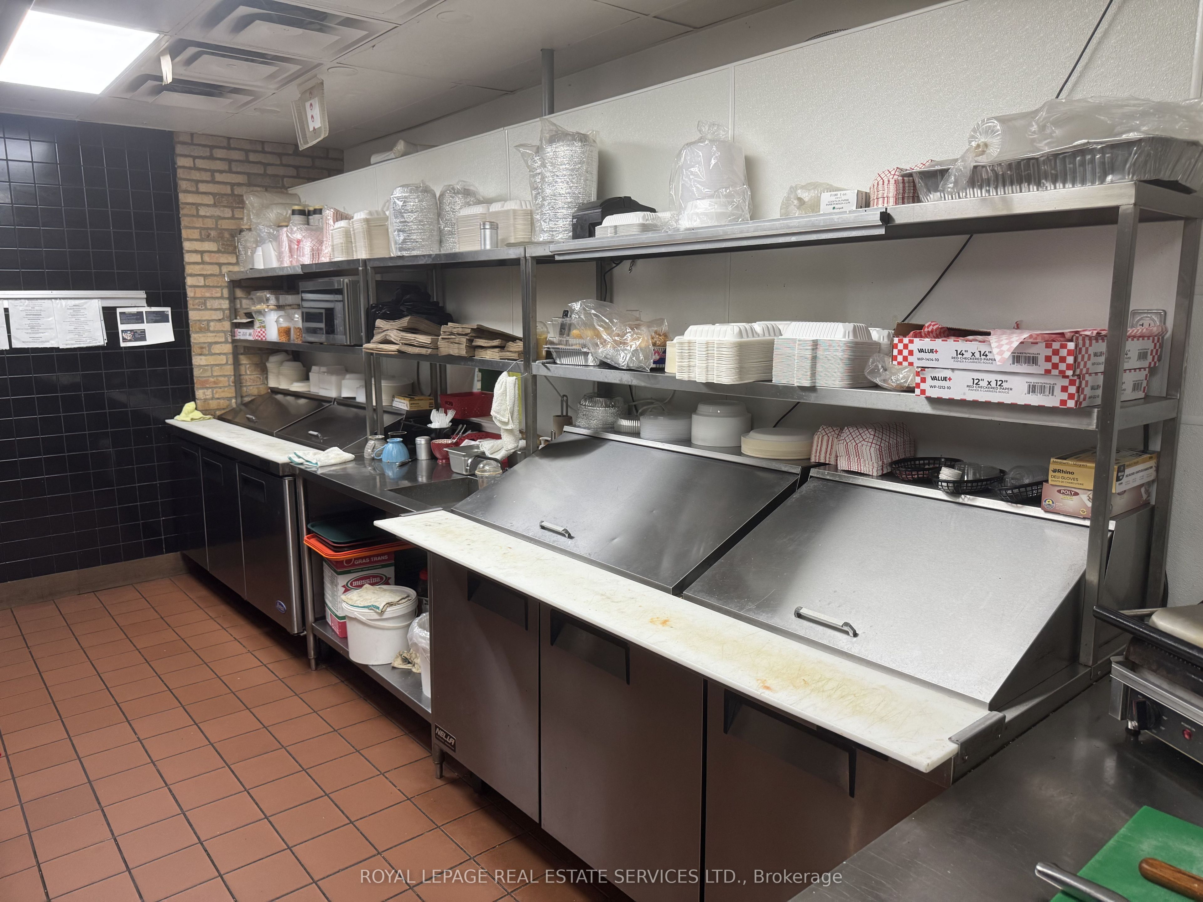 204 Silvercreek Parkway N 2&3 Property Photo 10