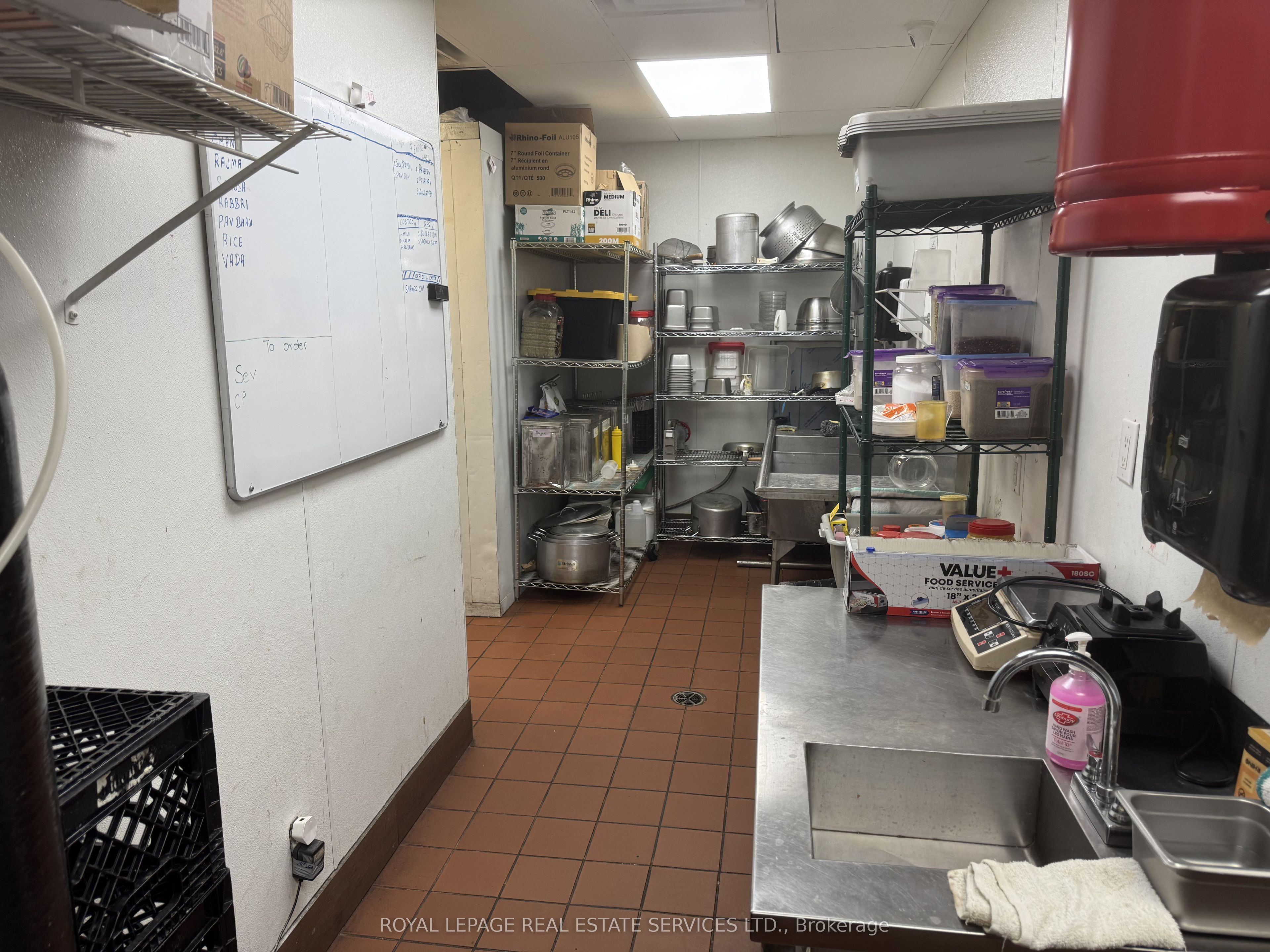 204 Silvercreek Parkway N 2&3 Property Photo 17