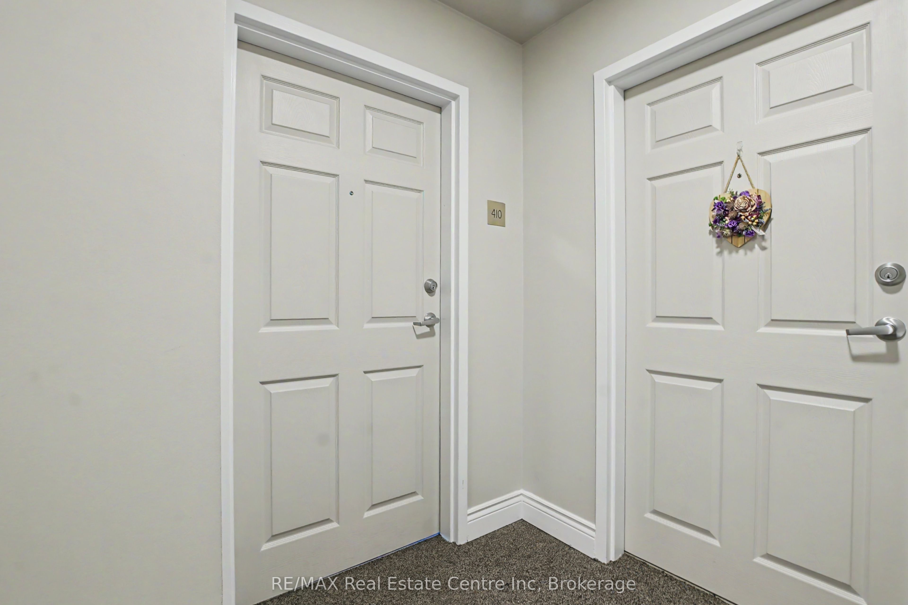 2 Colonial Drive 410 Property Photo 6