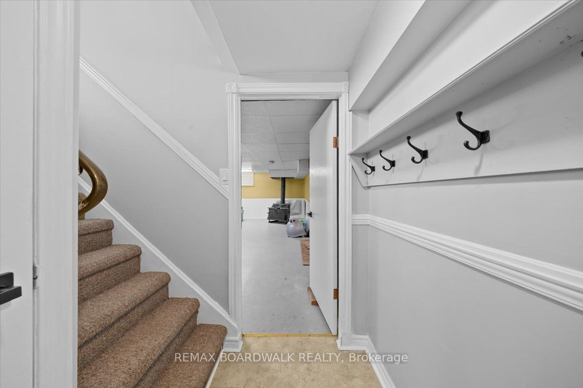 201 Linda Loop Property Photo 23