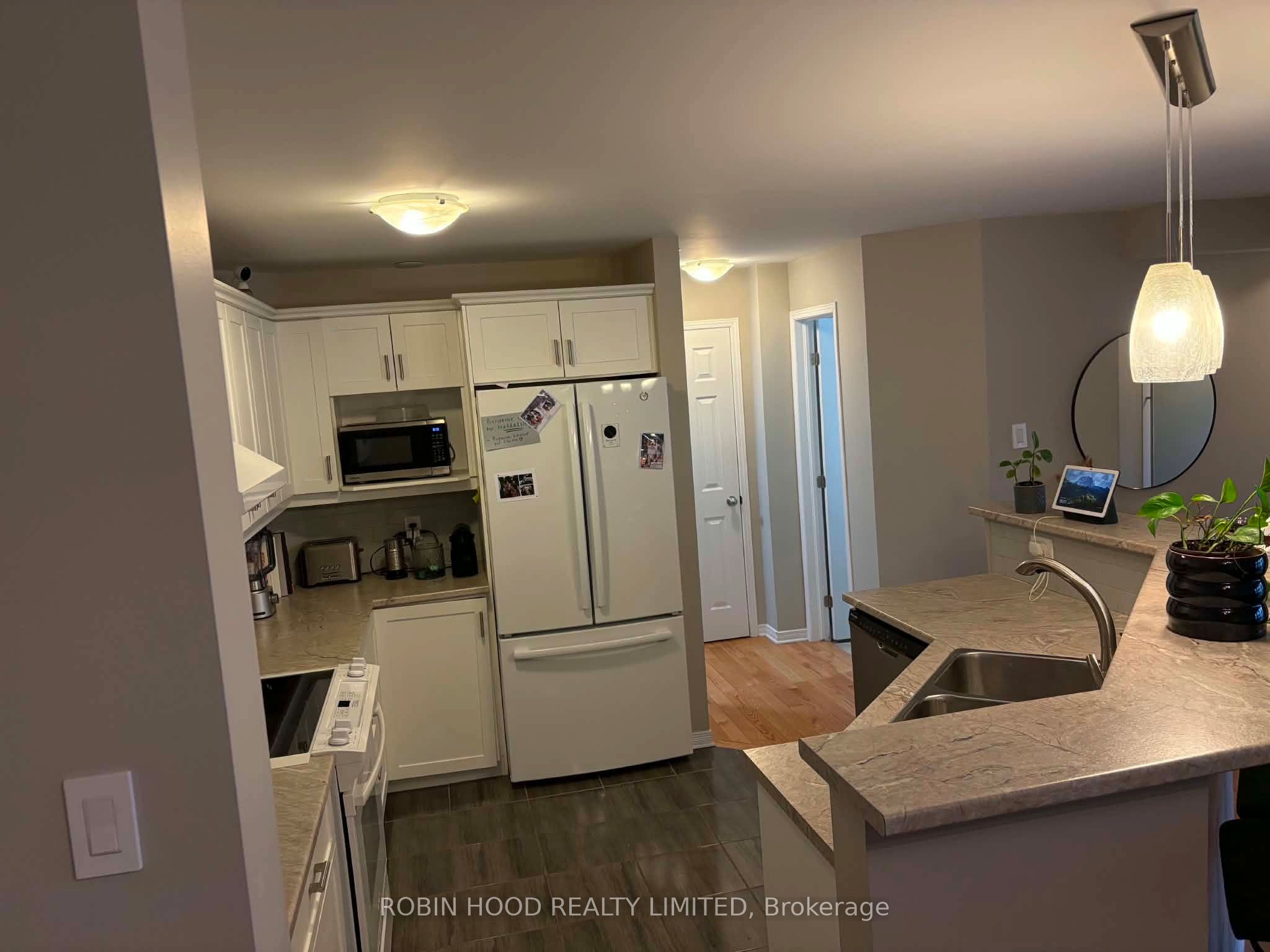 3275 St Joseph Boulevard 211 Property Photo 2