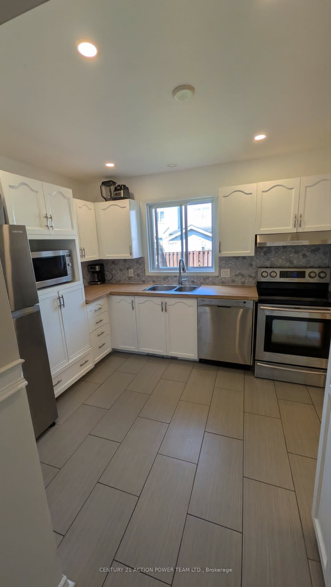 1675 Lacombe Drive Property Photo 10