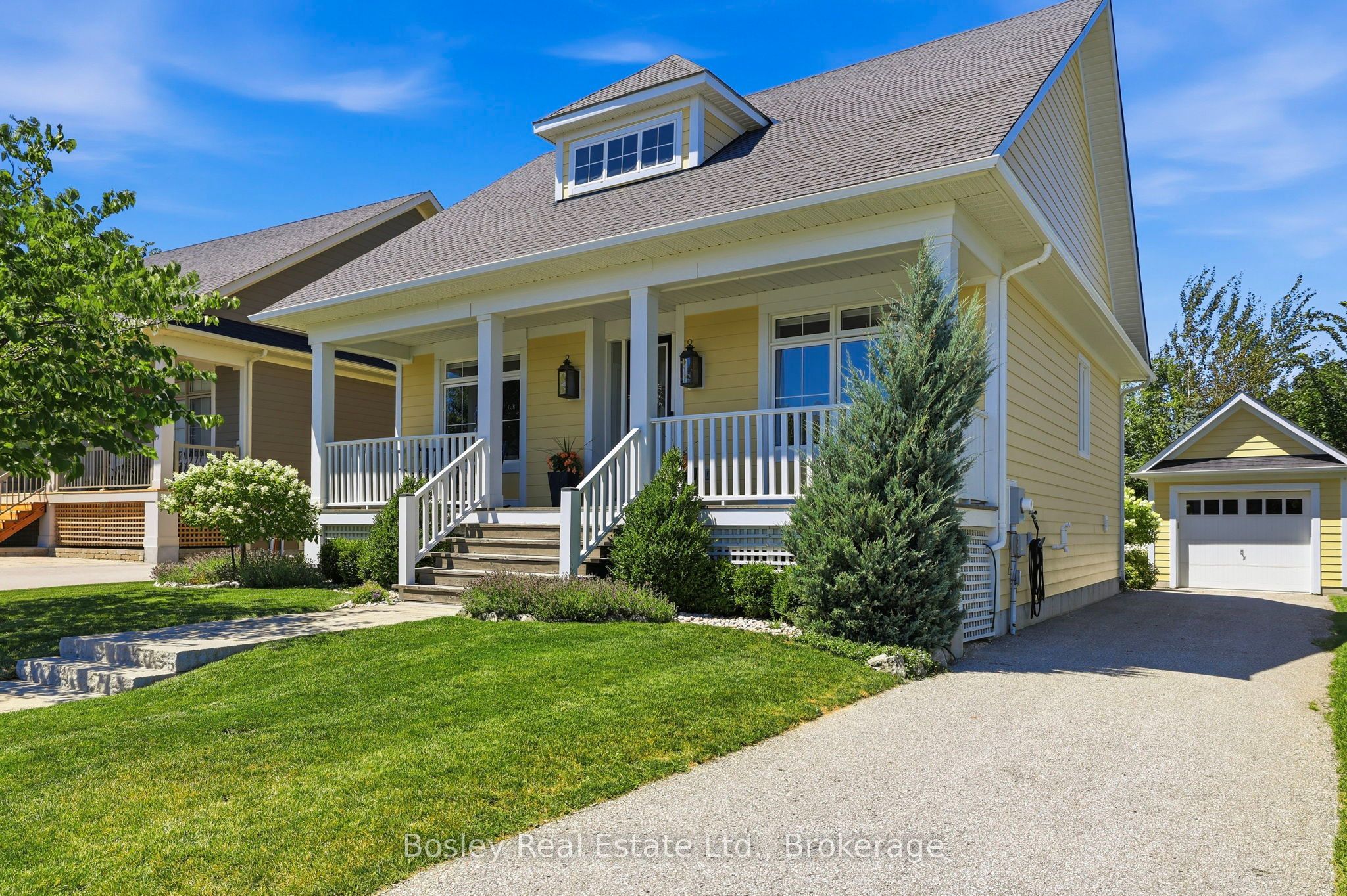 104 Snow Apple Crescent Property Photo 2