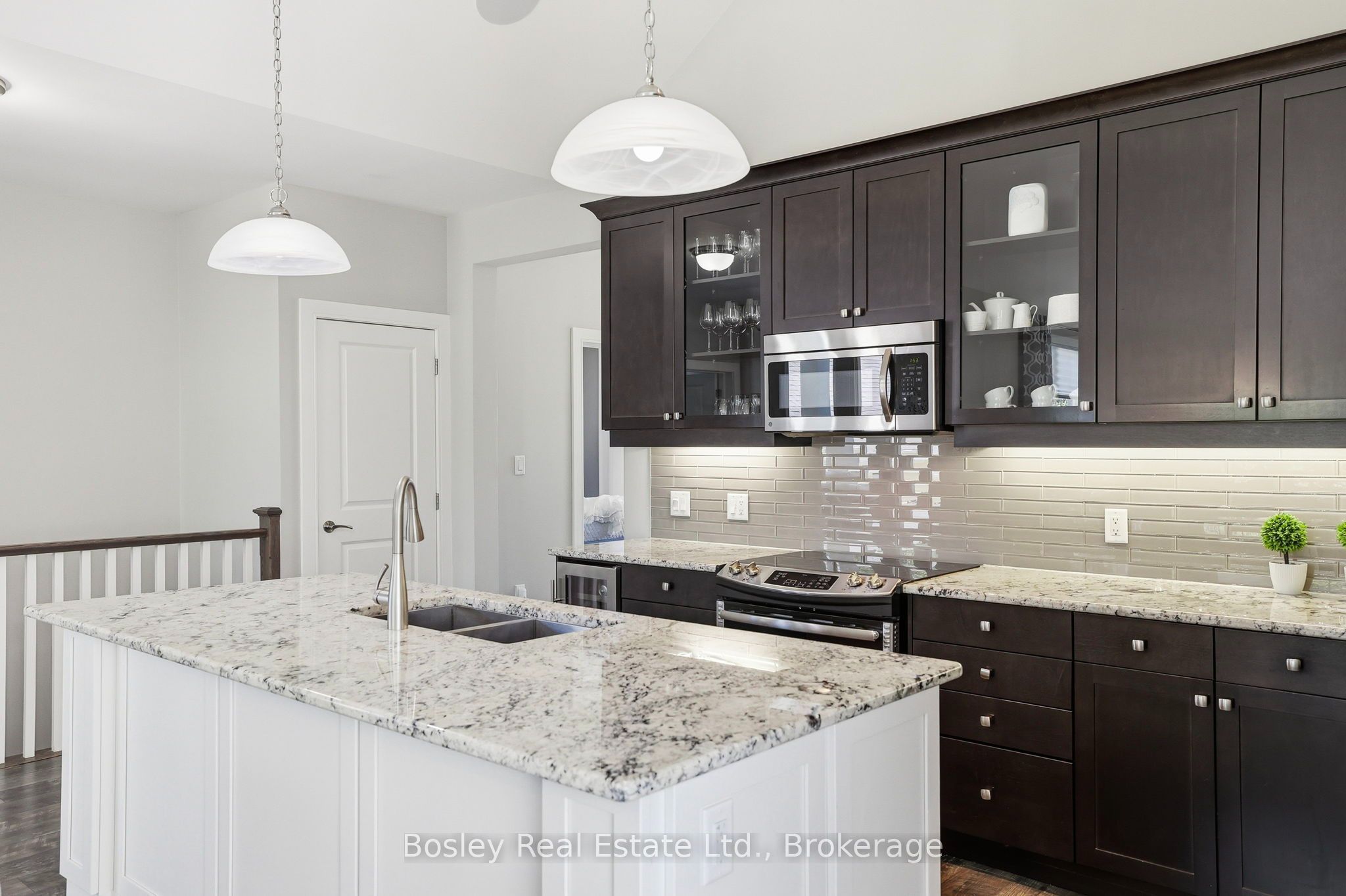 104 Snow Apple Crescent Property Photo 13