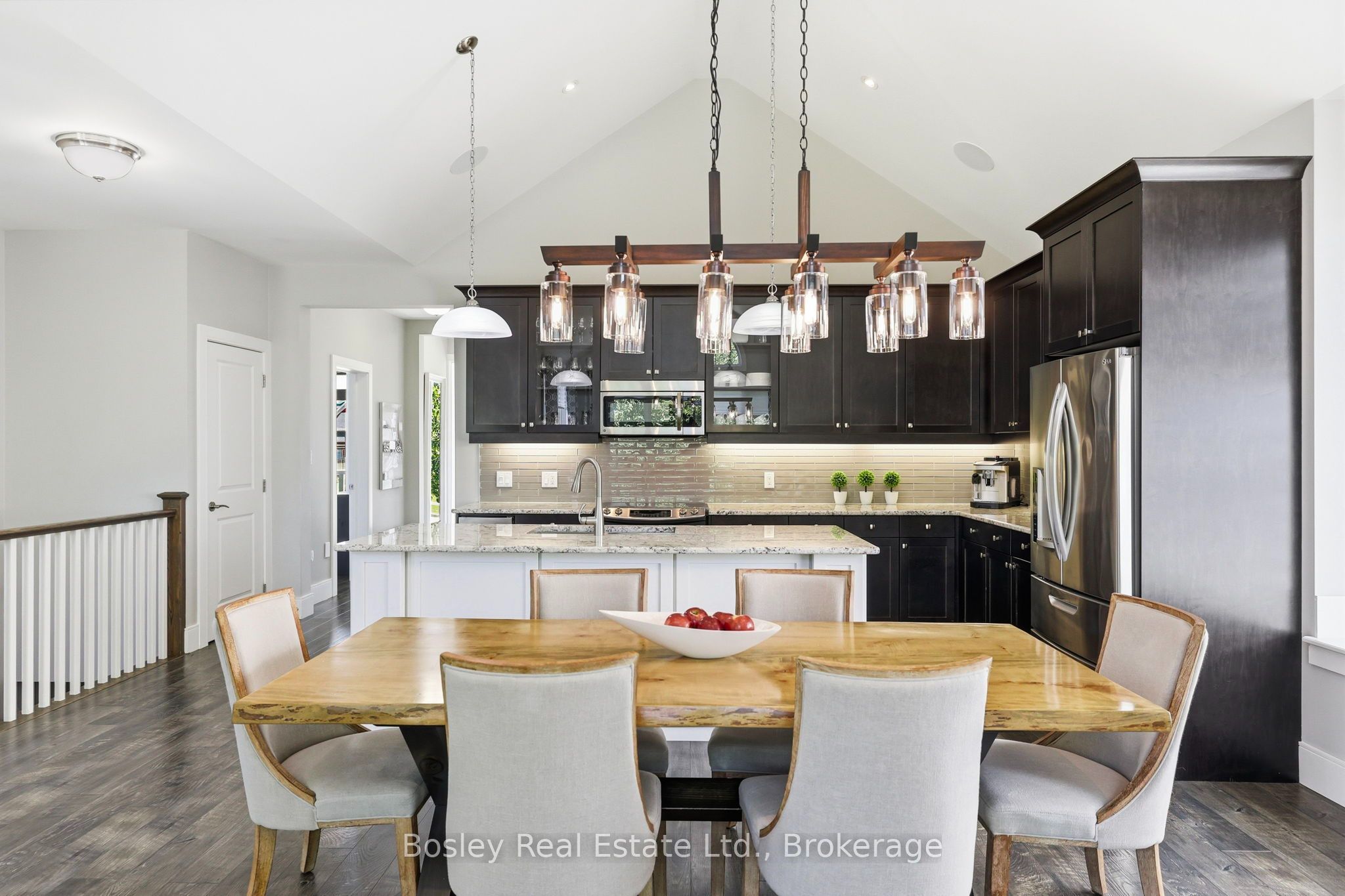 104 Snow Apple Crescent Property Photo 16