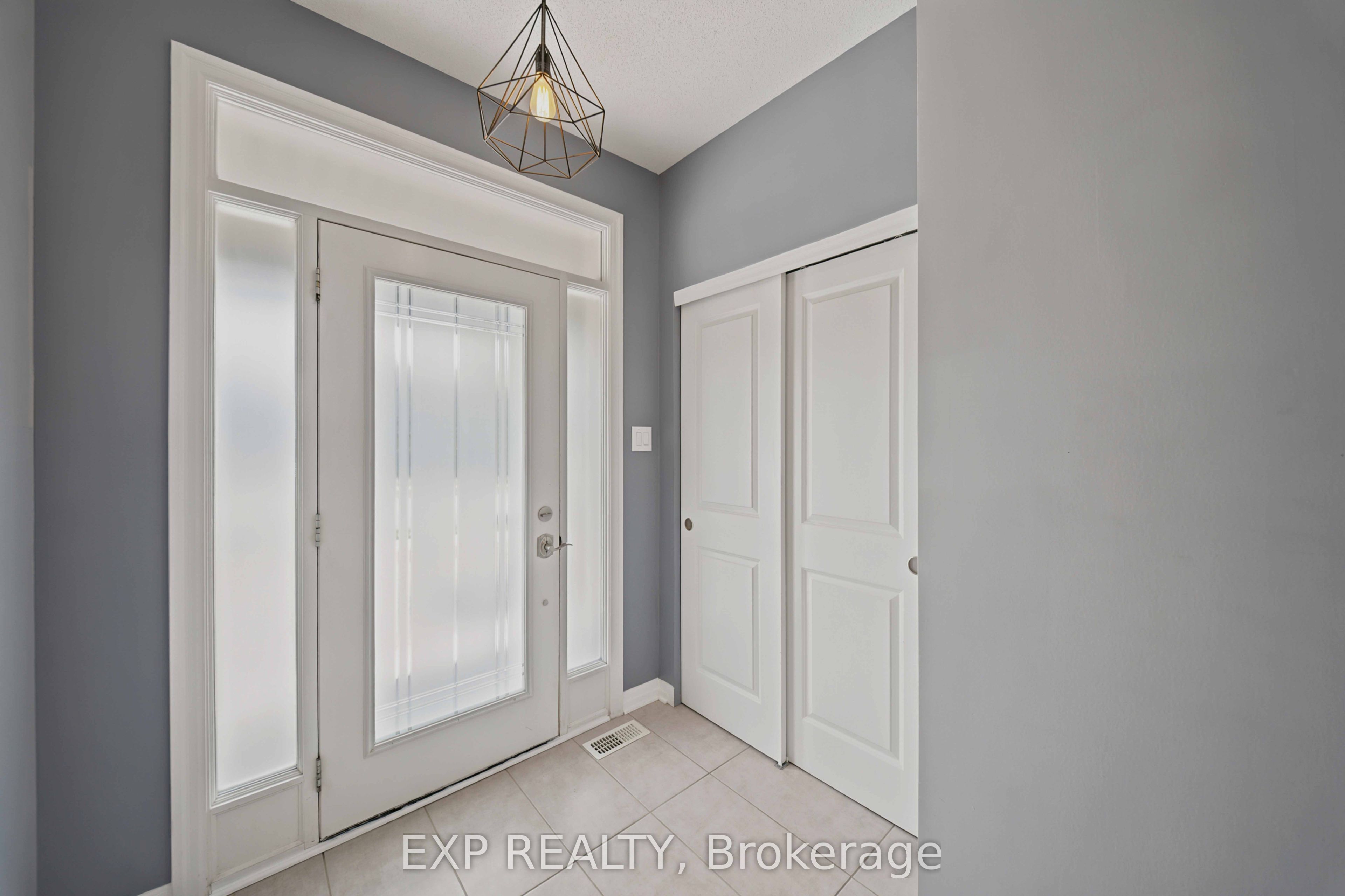 615 Spring Valley Drive Property Photo 2