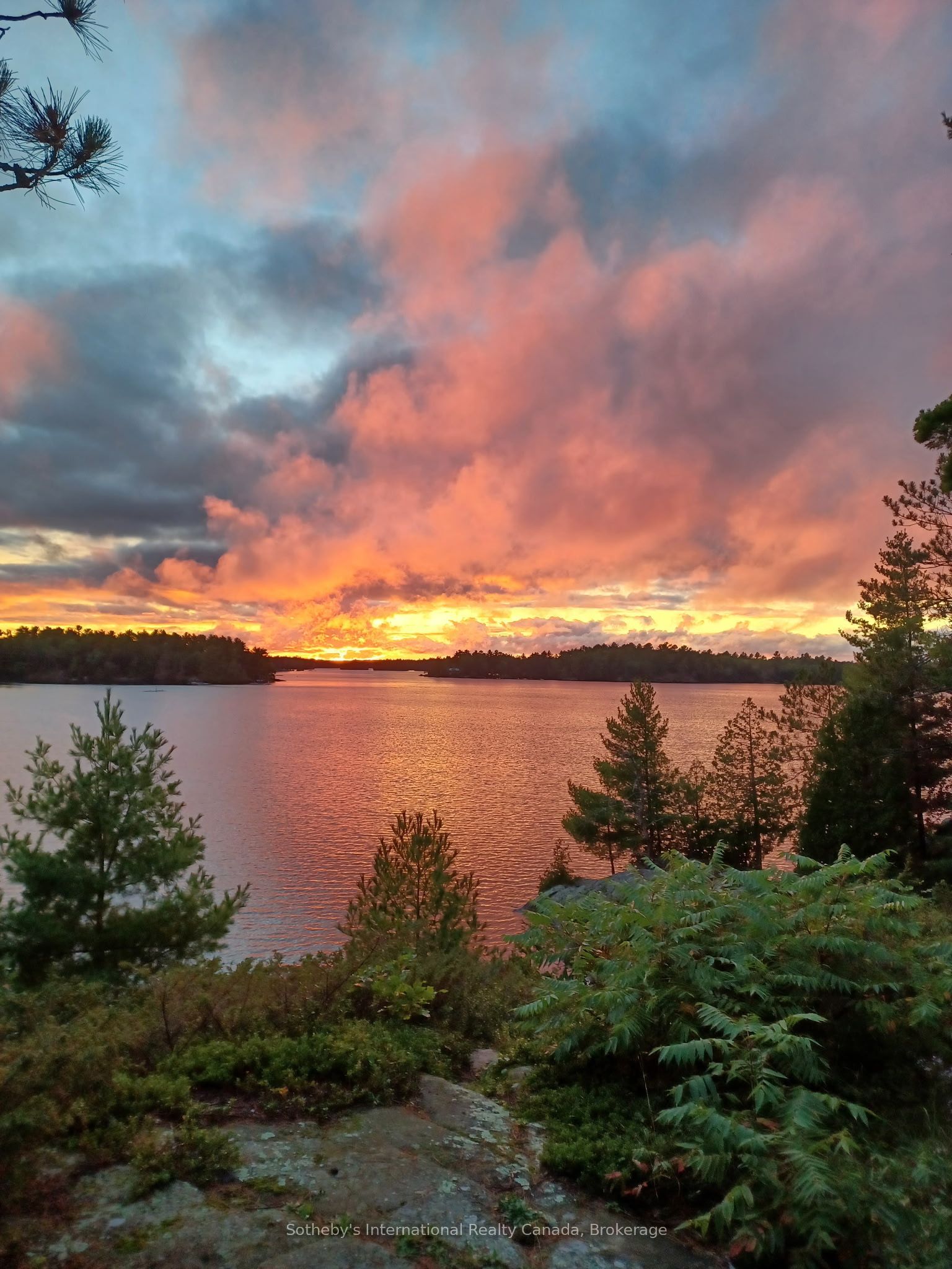 1 Island 29kl Kahshe Lake - Cooee Island Property Photo 3