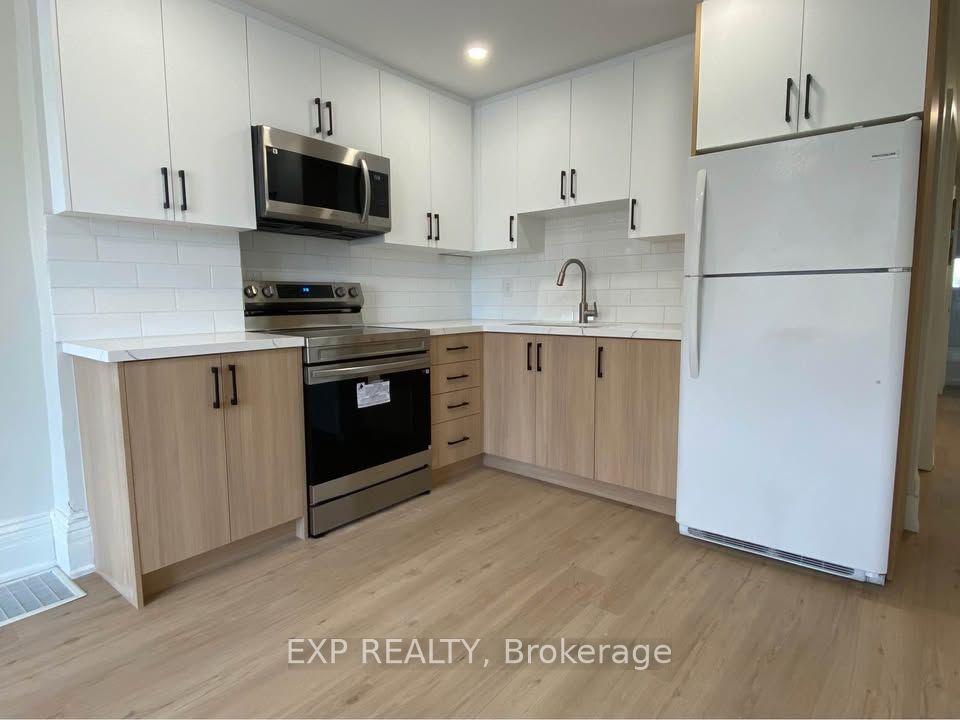 36 Front Street N Property Photo 2