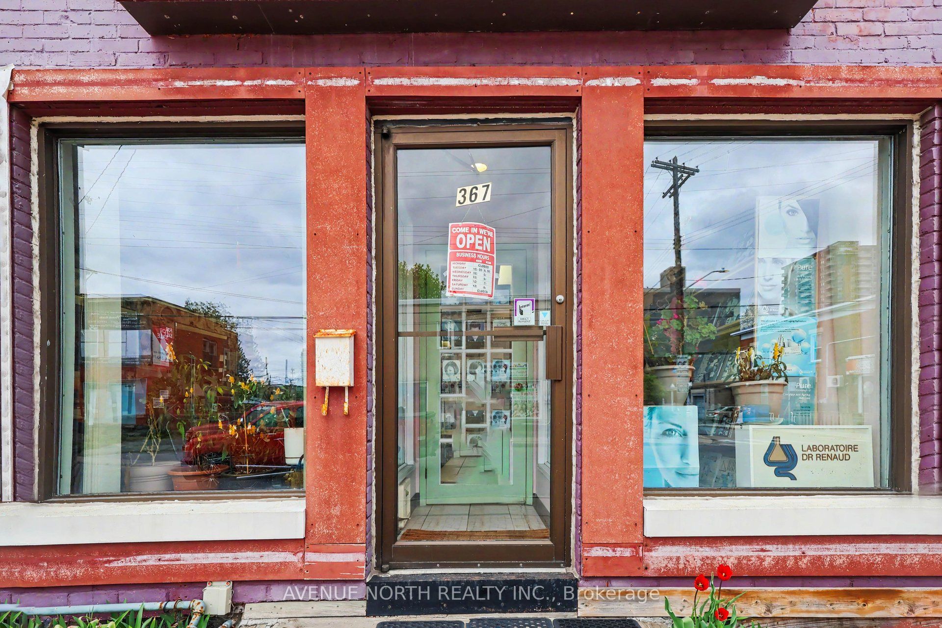 367 Booth Street Property Photo 4