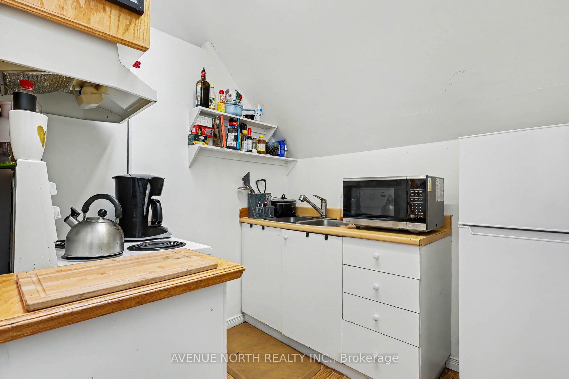 367 Booth Street Property Photo 23